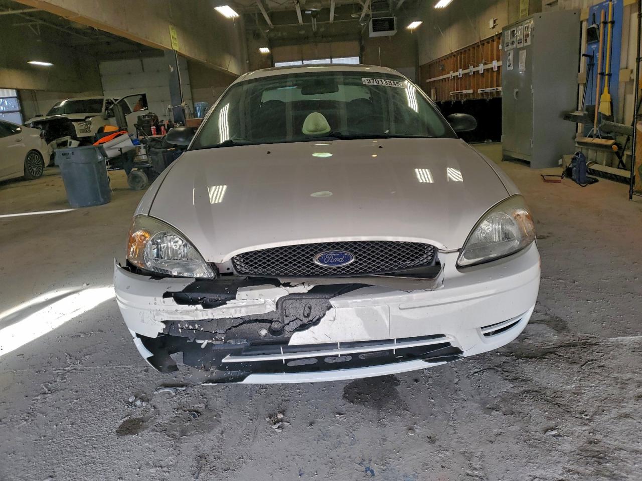 2004 Ford Taurus Ses White vin: 1FAFP55SX4G198120