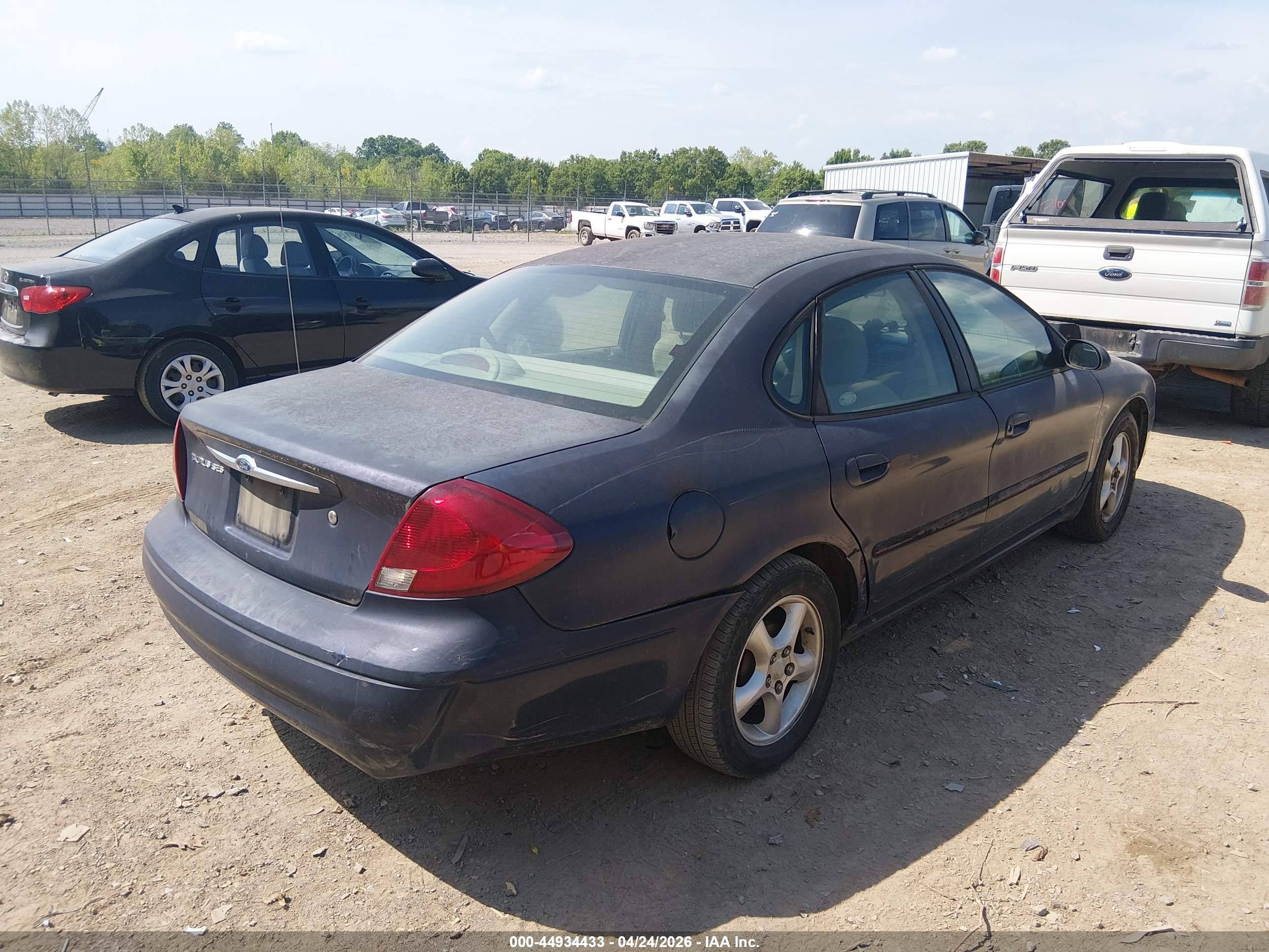 2001 Ford Taurus Ses Blue vin: 1FAFP55U01A125810