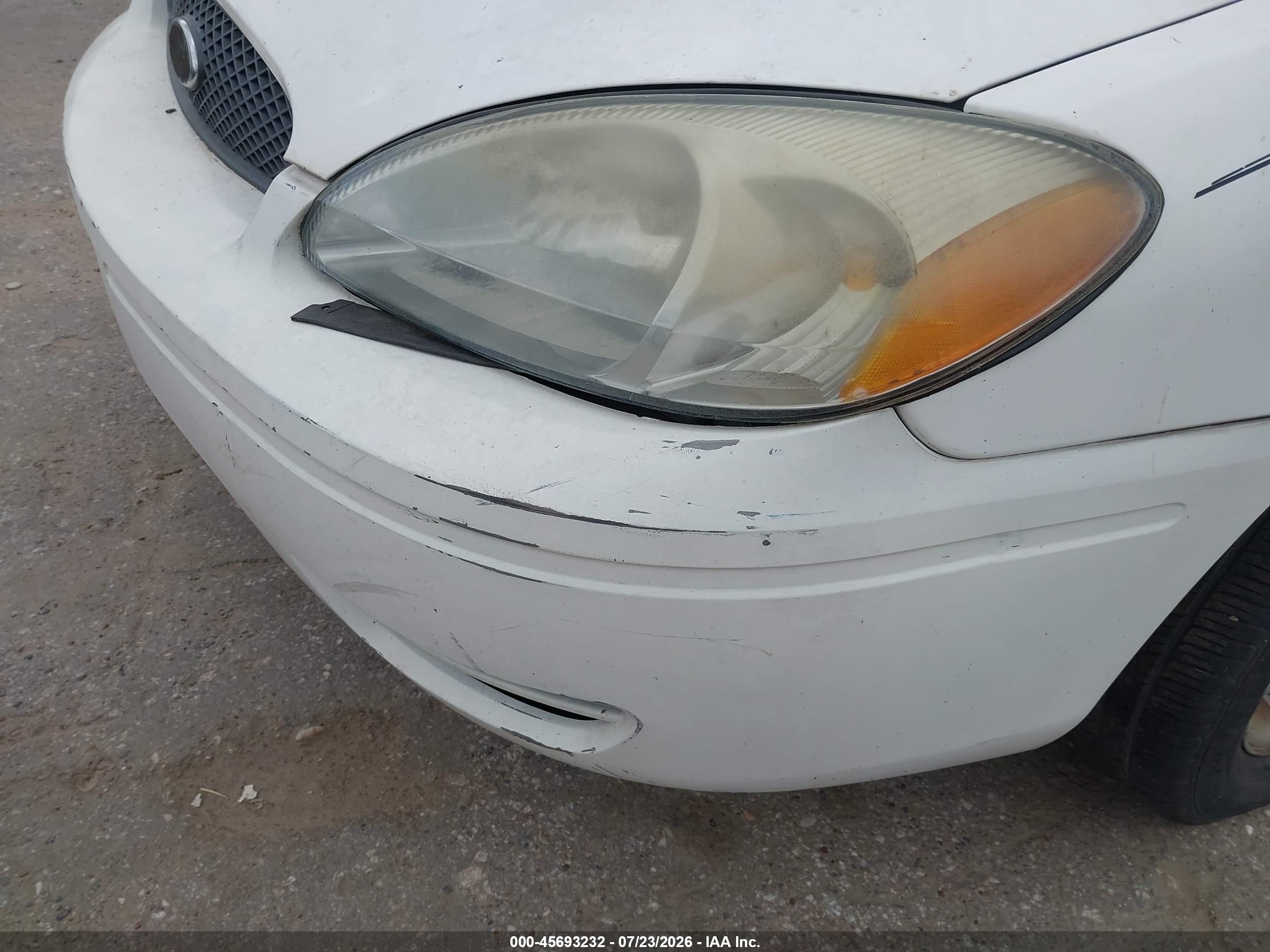 2001 Ford Taurus Ses Белый vin: 1FAFP55U01G262839
