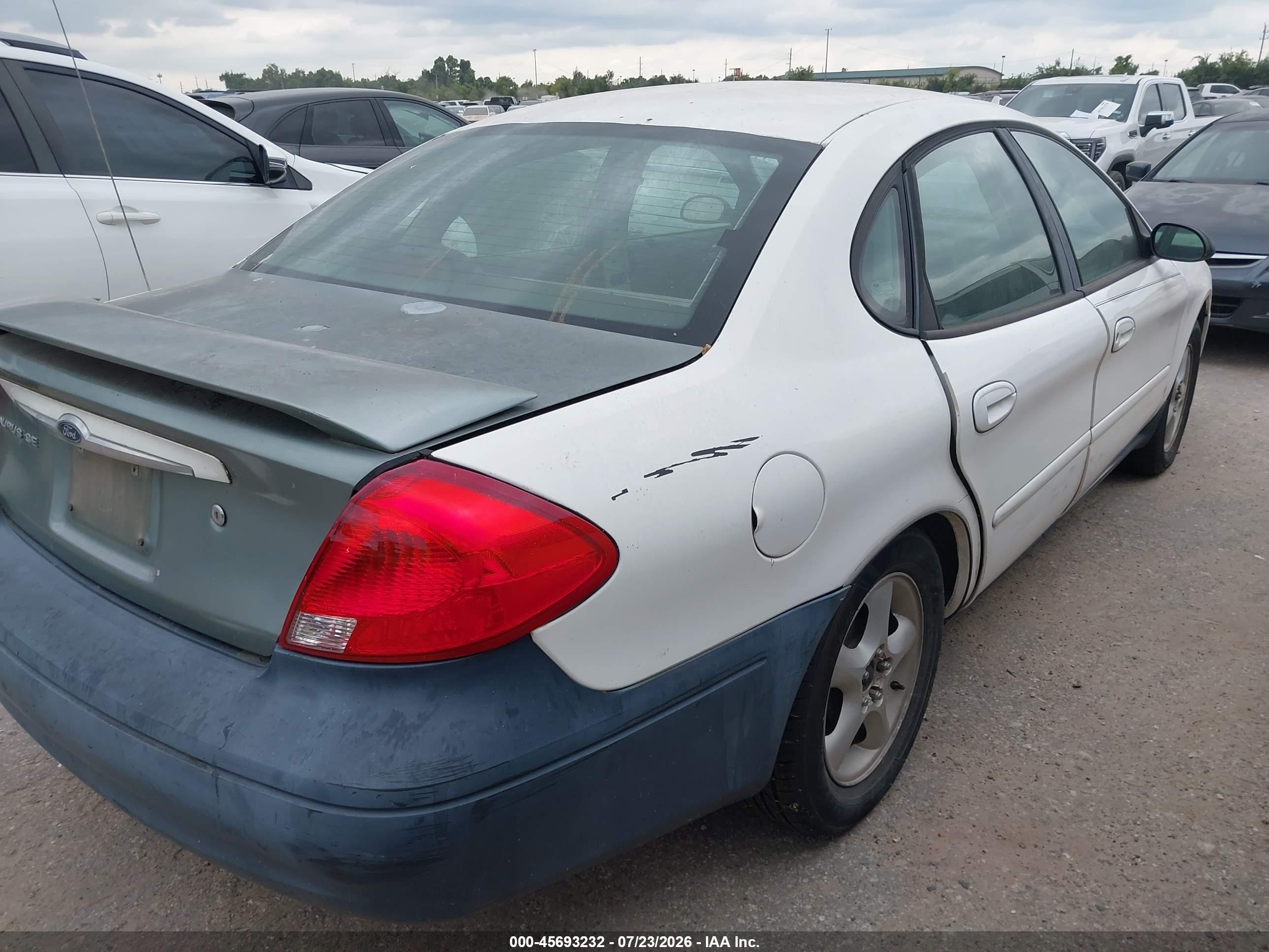 2001 Ford Taurus Ses Белый vin: 1FAFP55U01G262839