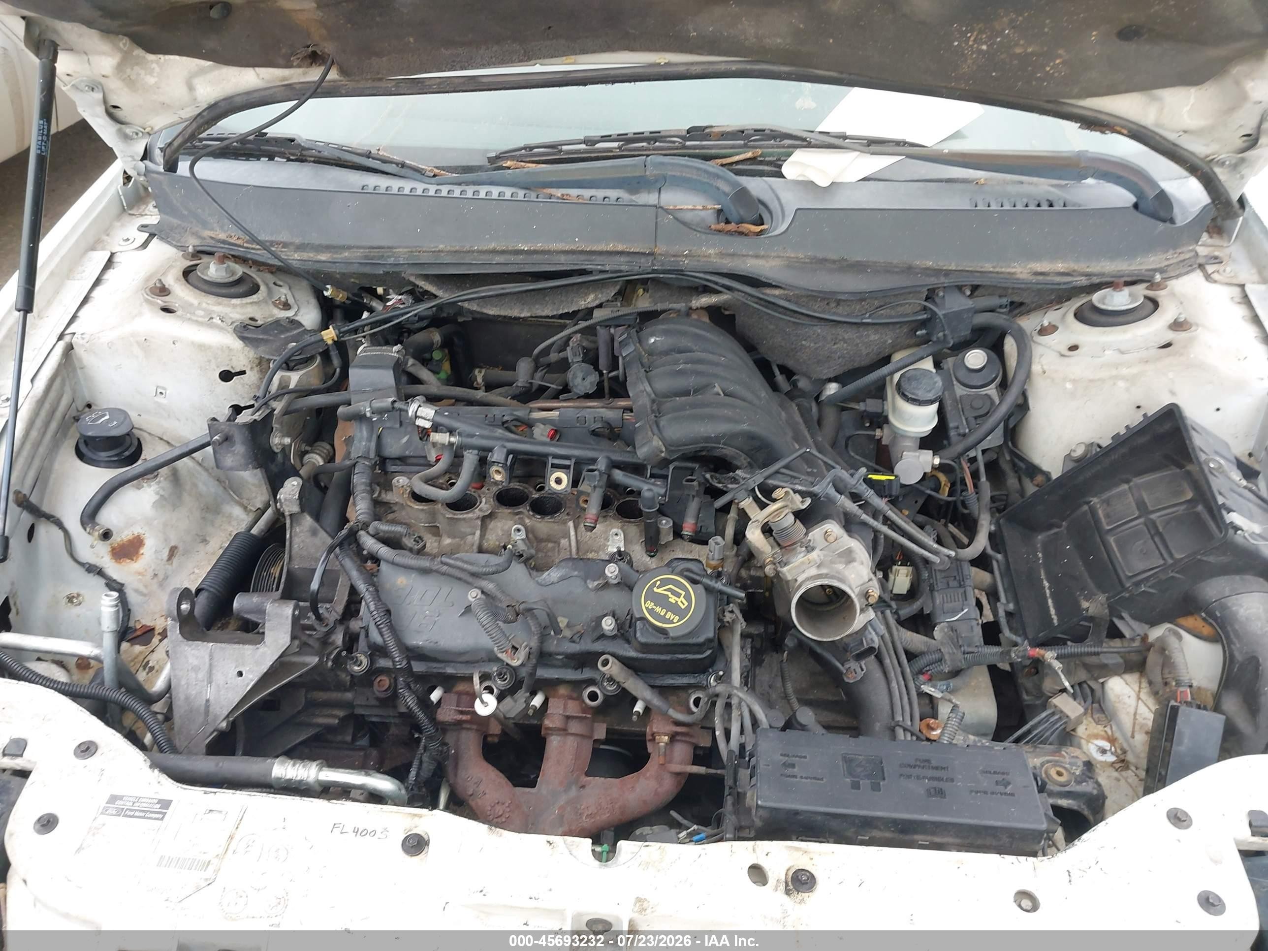 2001 Ford Taurus Ses Белый vin: 1FAFP55U01G262839