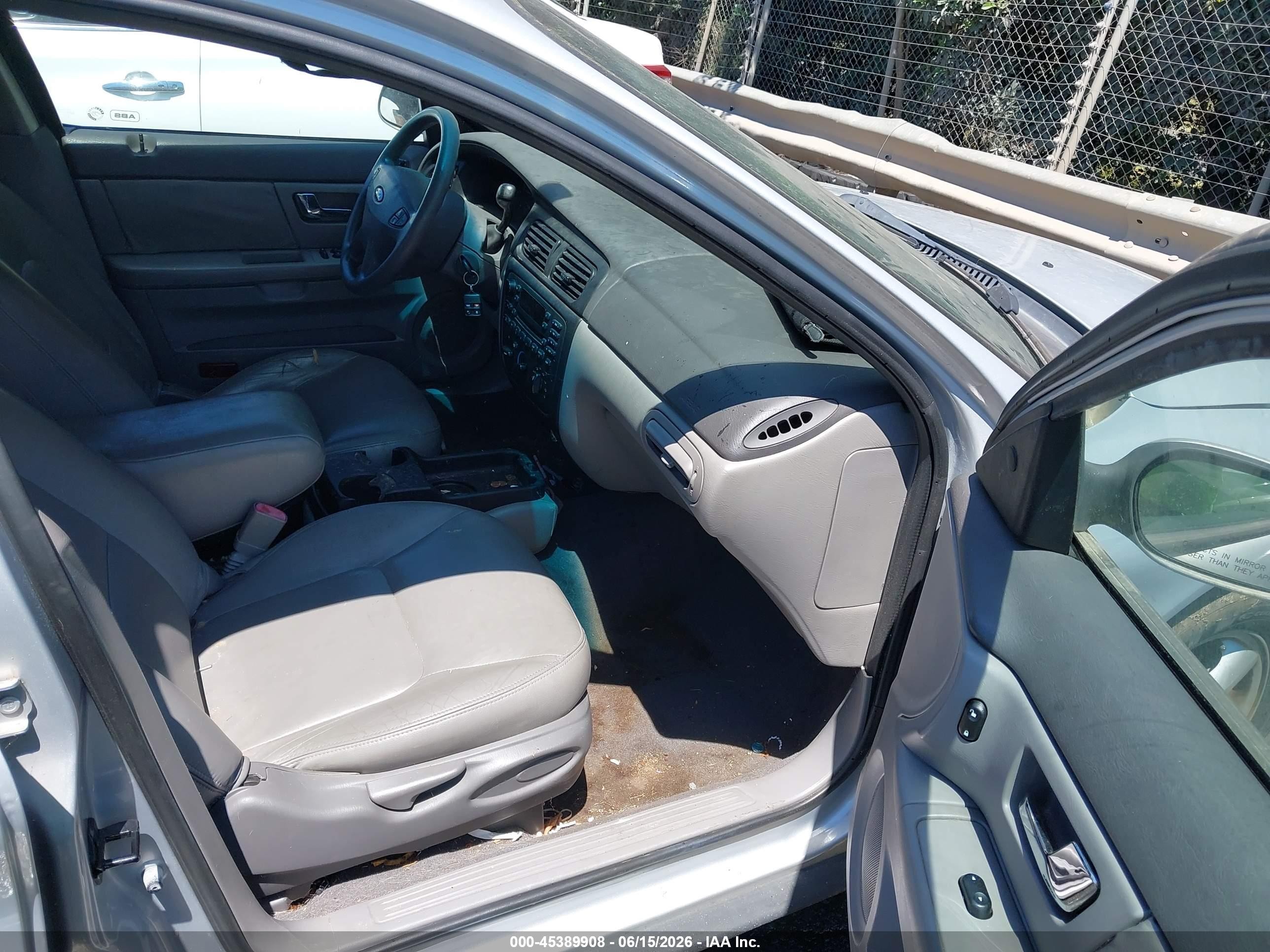 2002 Ford Taurus Ses/ses Standard Silver vin: 1FAFP55U02A256785