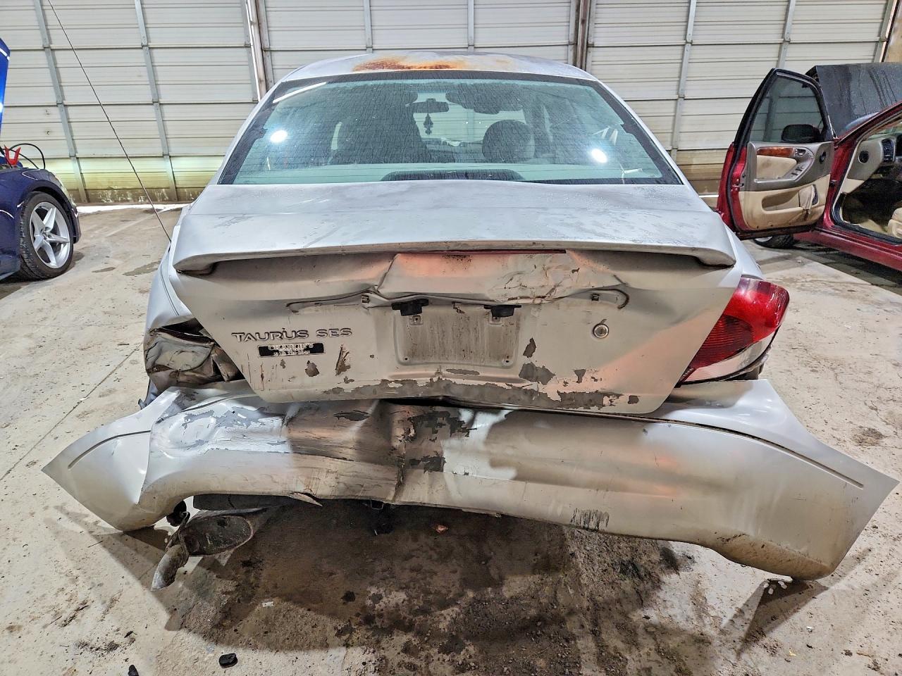 2002 Ford Taurus Ses Серебряный vin: 1FAFP55U12G243492
