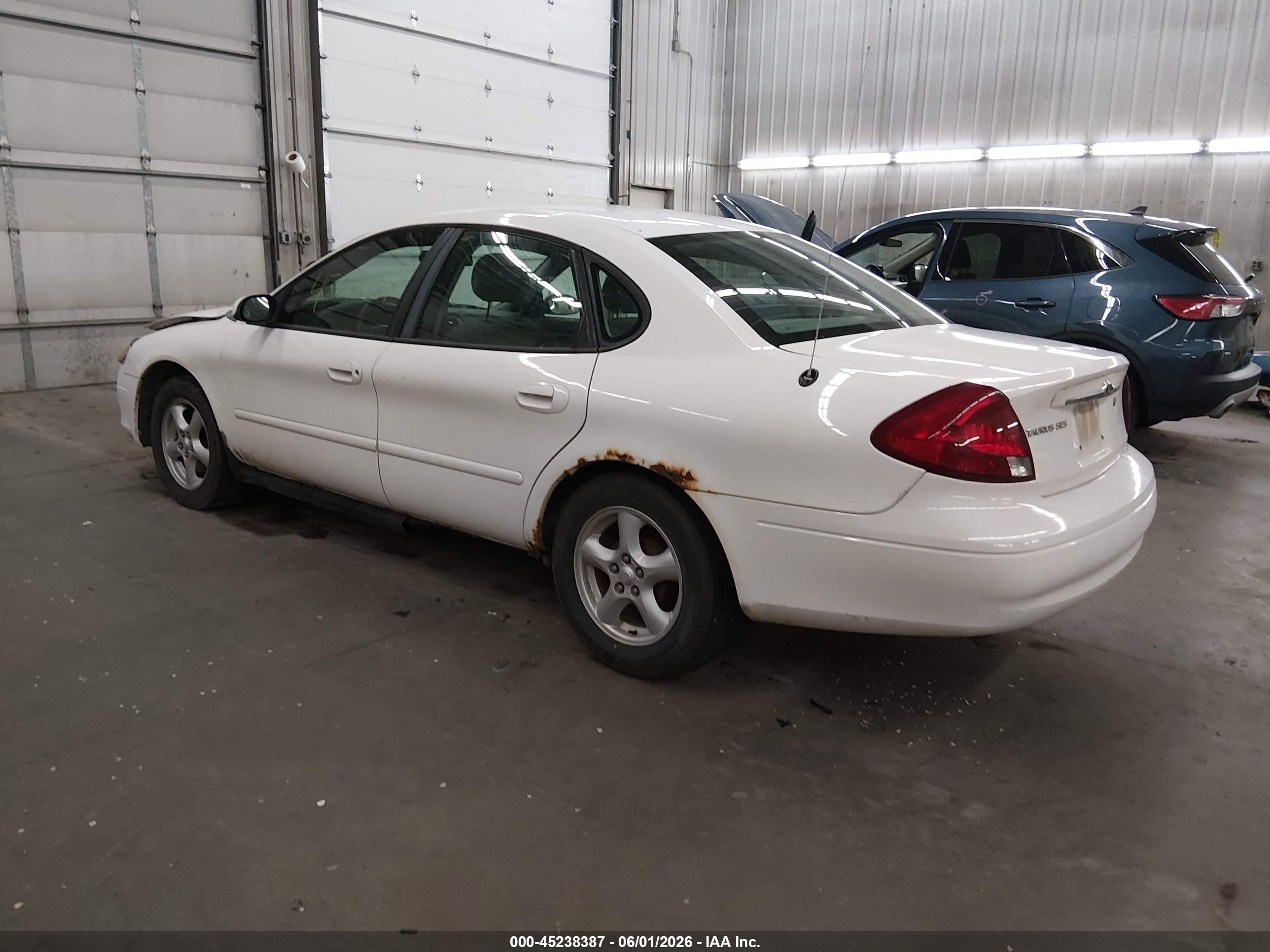 2003 Ford Taurus Ses White vin: 1FAFP55U13G260858