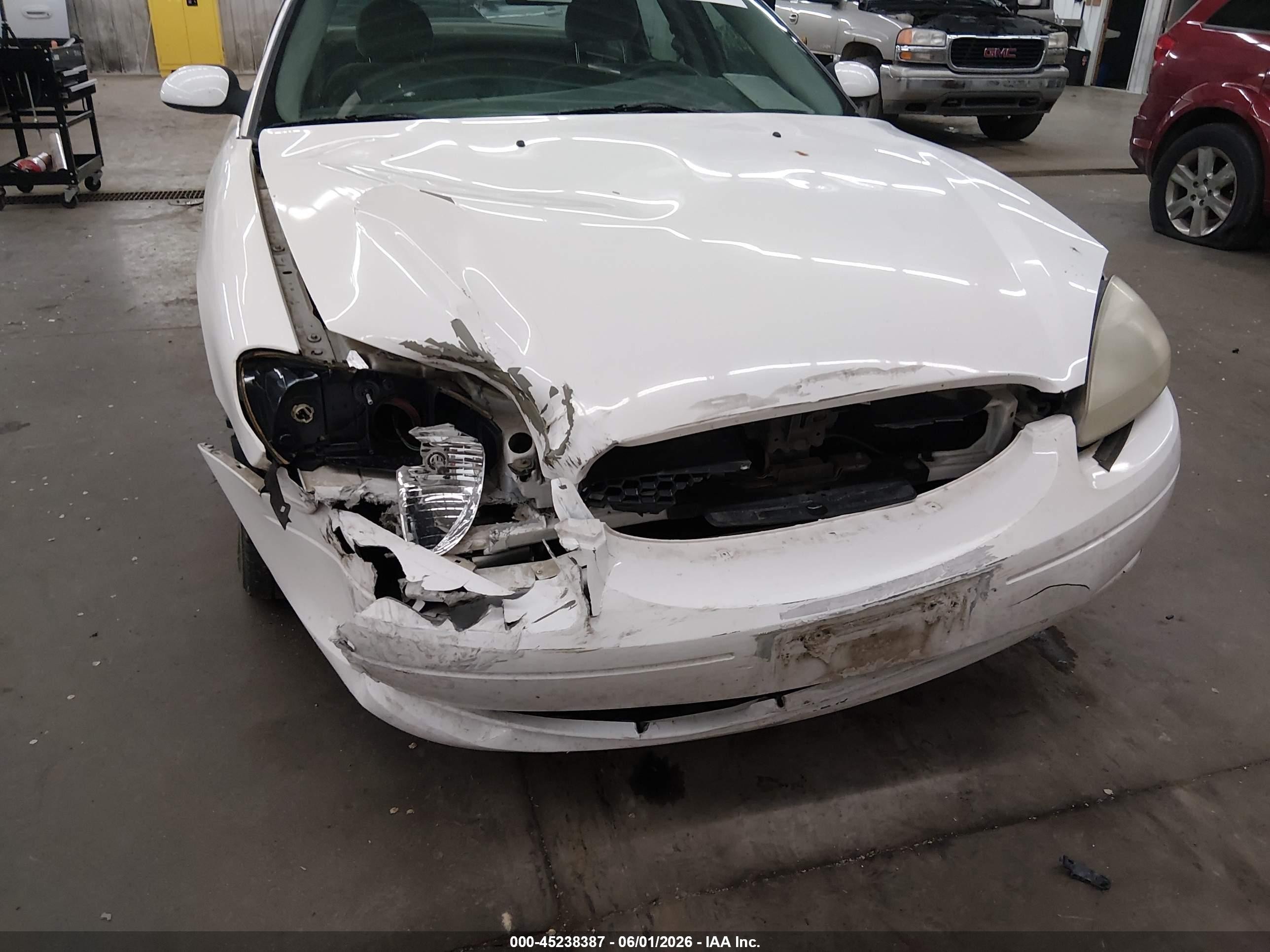 2003 Ford Taurus Ses White vin: 1FAFP55U13G260858