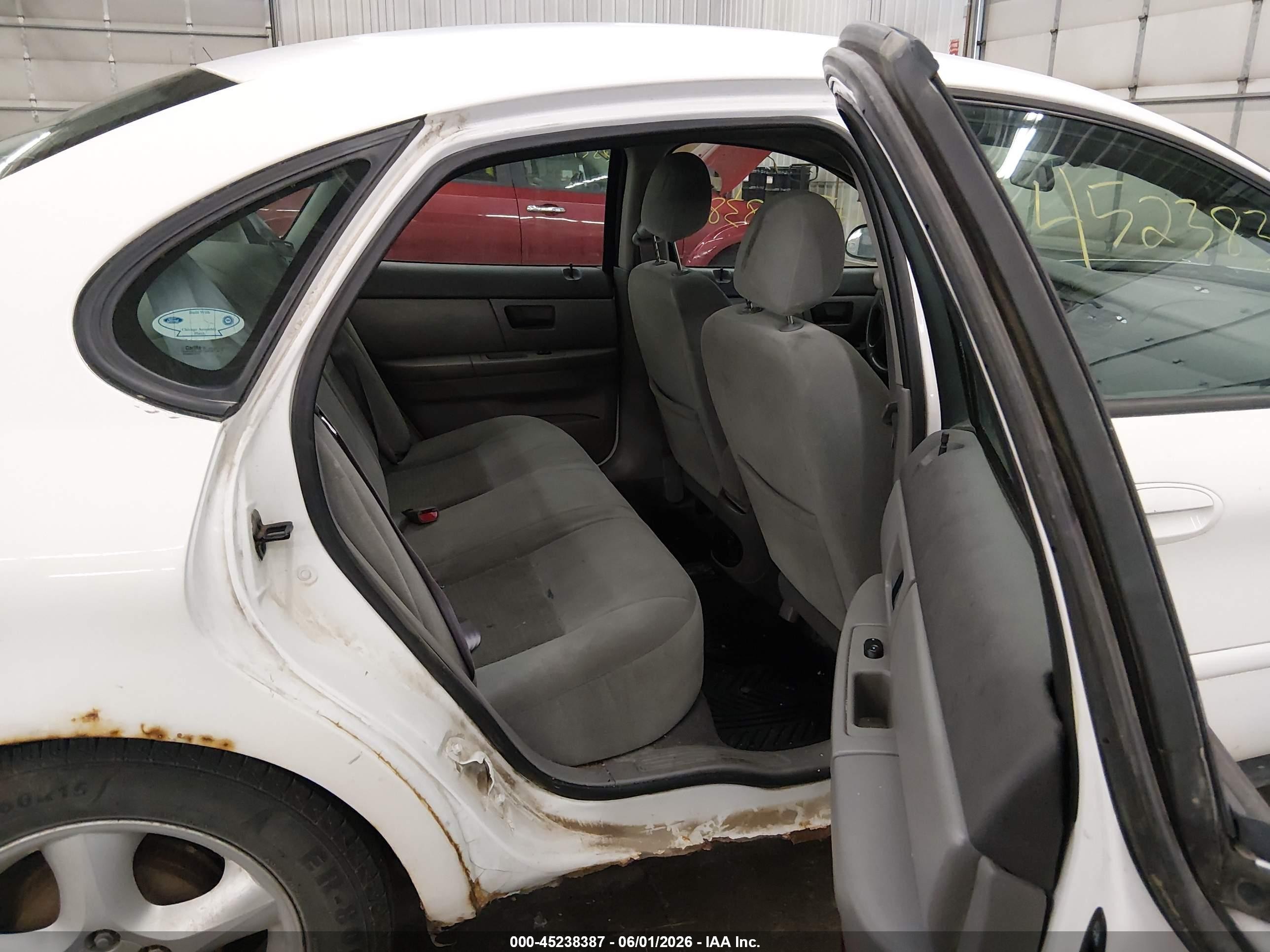 2003 Ford Taurus Ses White vin: 1FAFP55U13G260858
