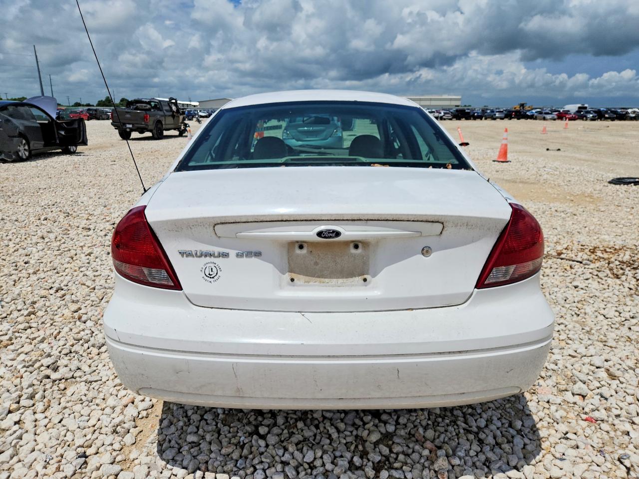 2004 Ford Taurus Ses Белый vin: 1FAFP55U14A153023