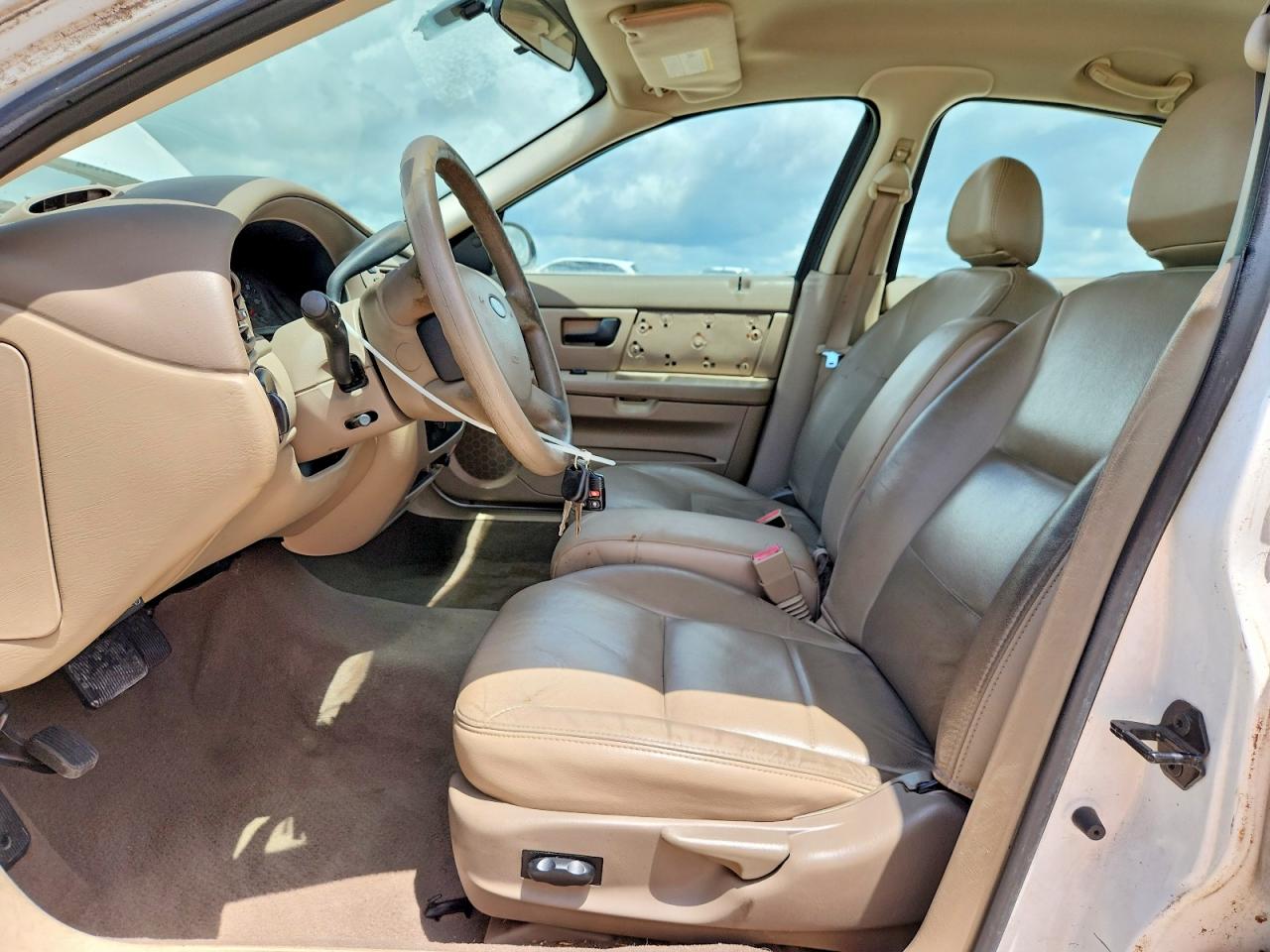 2004 Ford Taurus Ses Белый vin: 1FAFP55U14A153023