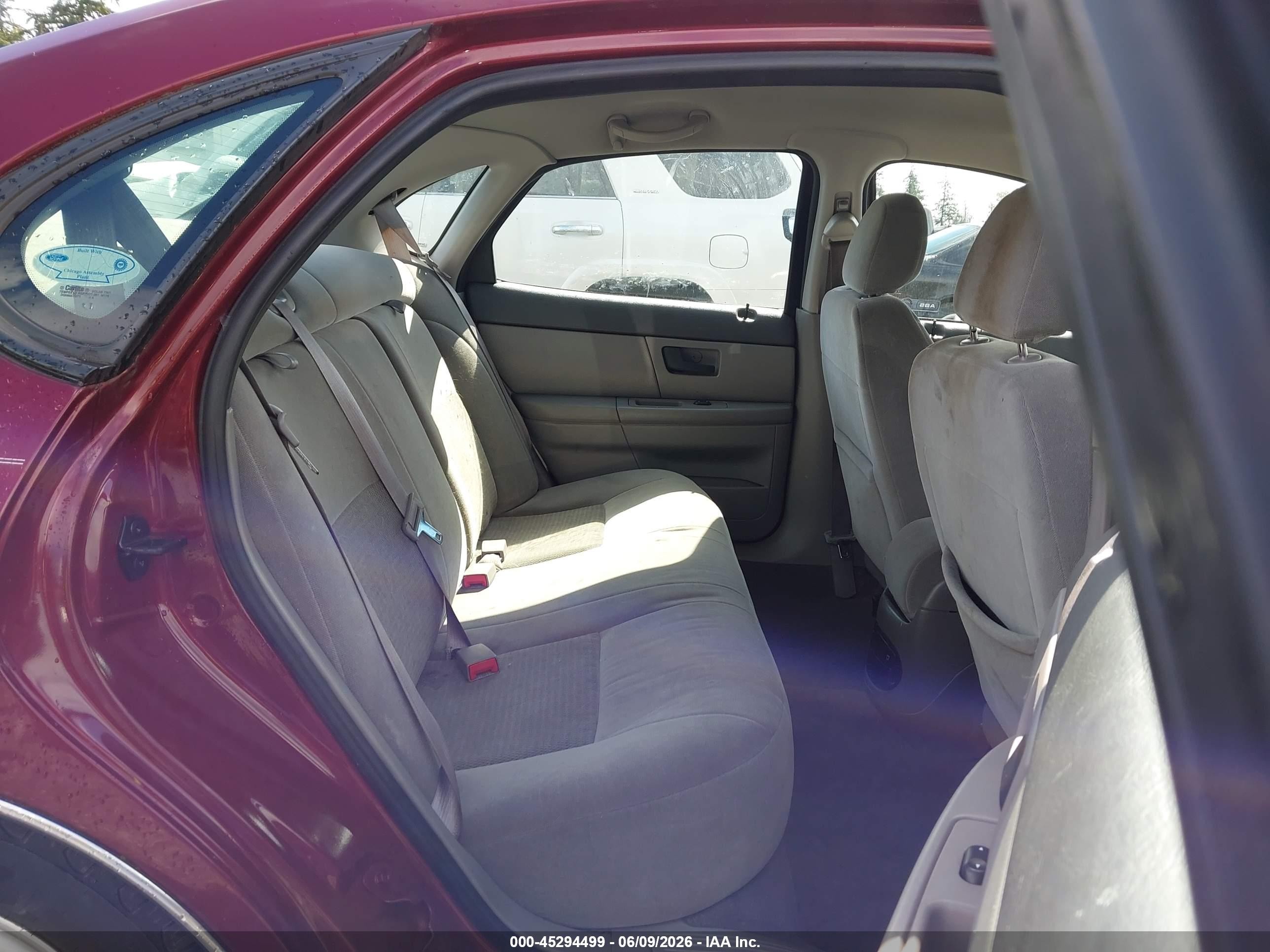 2004 Ford Taurus Ses Темно-бордовый vin: 1FAFP55U14G163354