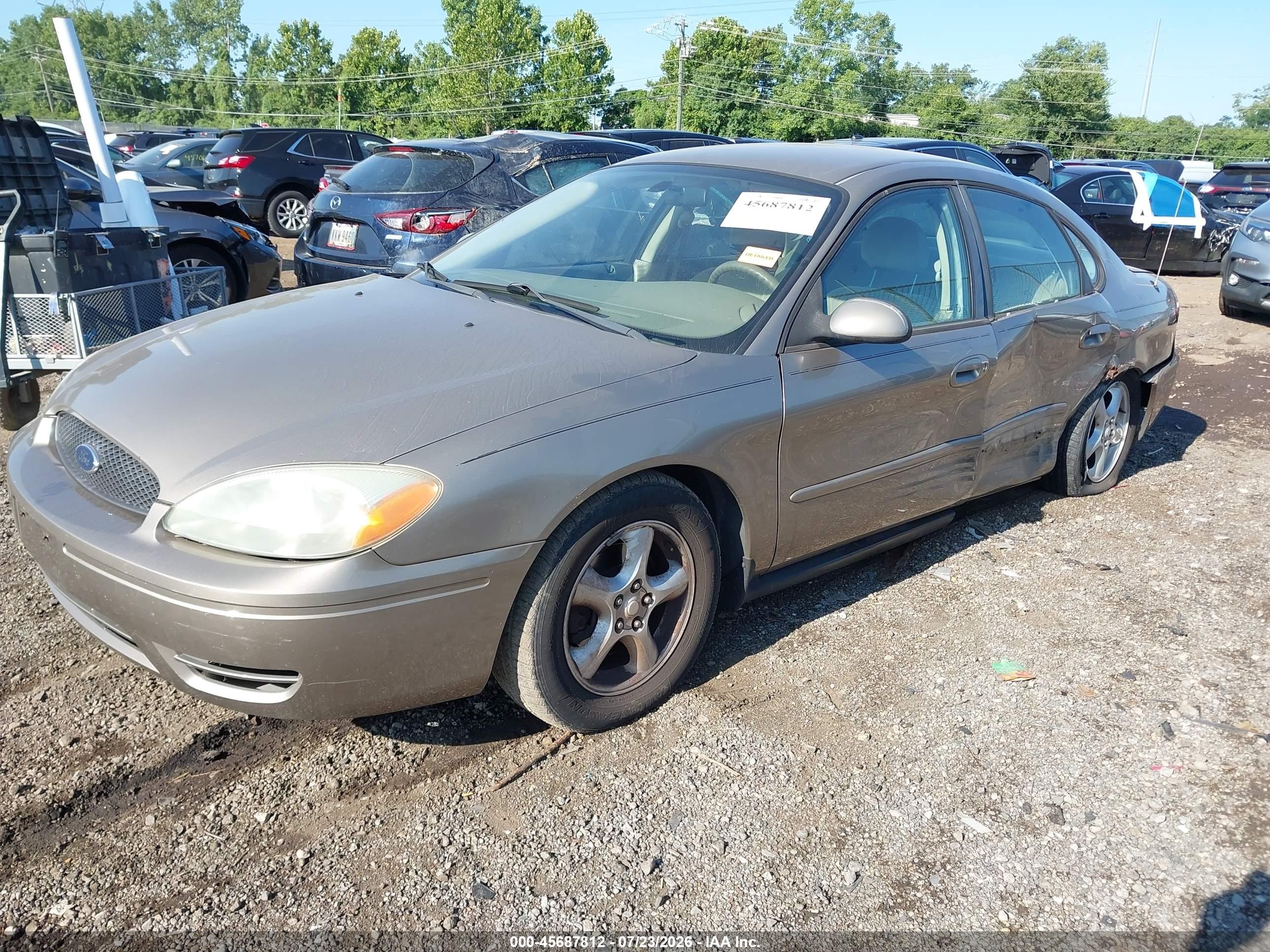 2004 Ford Taurus Ses Tan vin: 1FAFP55U24A124114