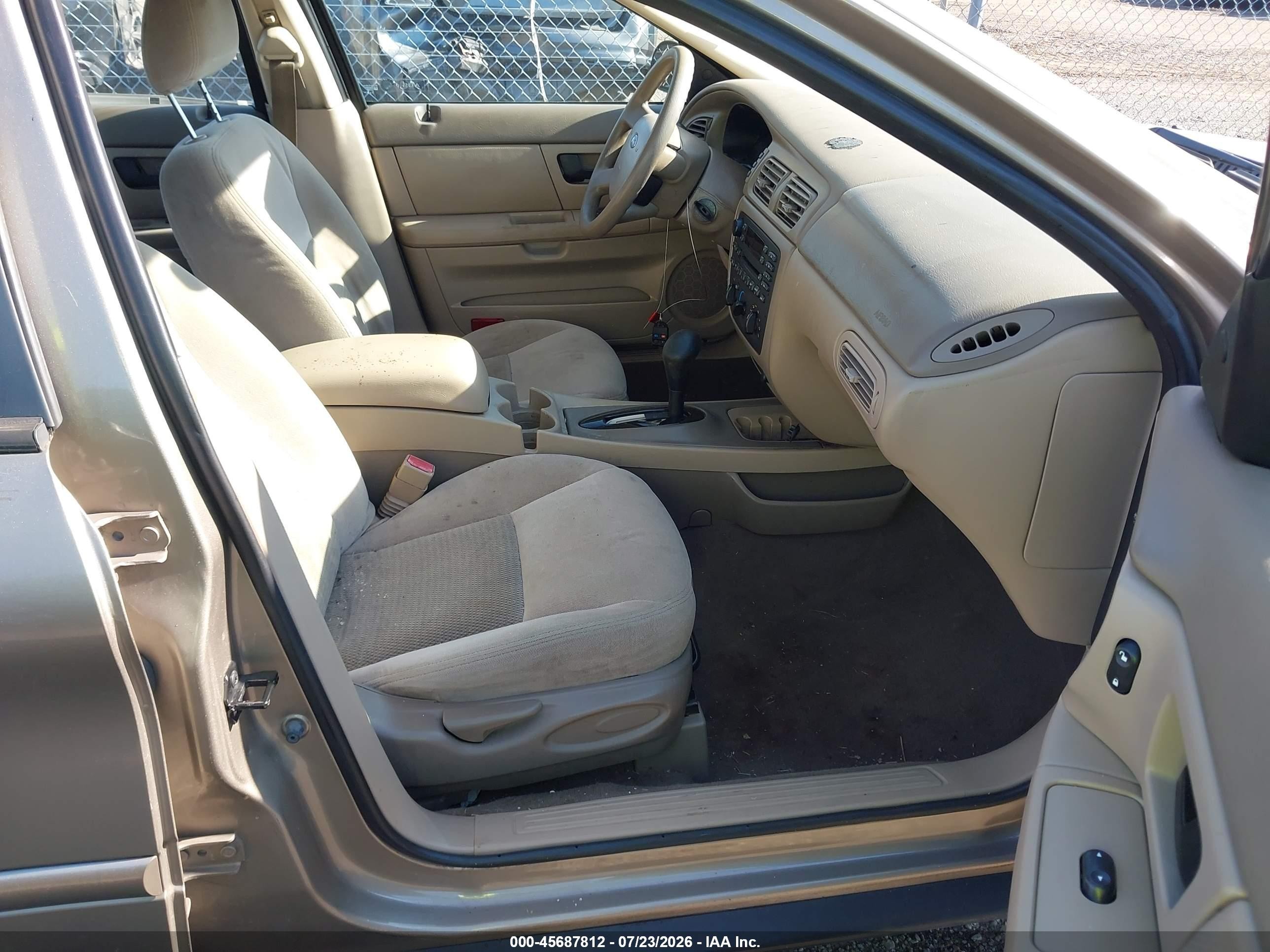 2004 Ford Taurus Ses Tan vin: 1FAFP55U24A124114