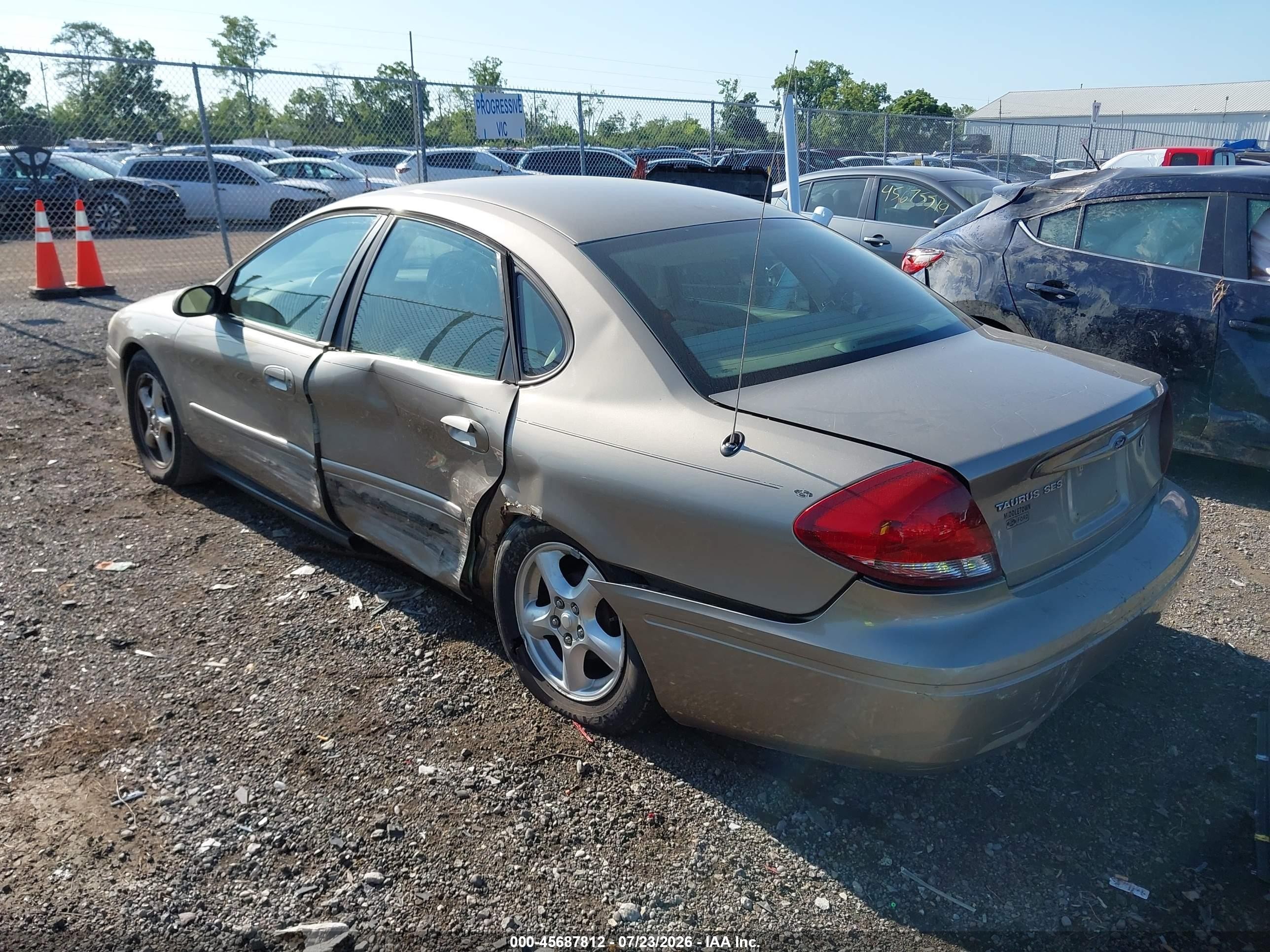 2004 Ford Taurus Ses Tan vin: 1FAFP55U24A124114