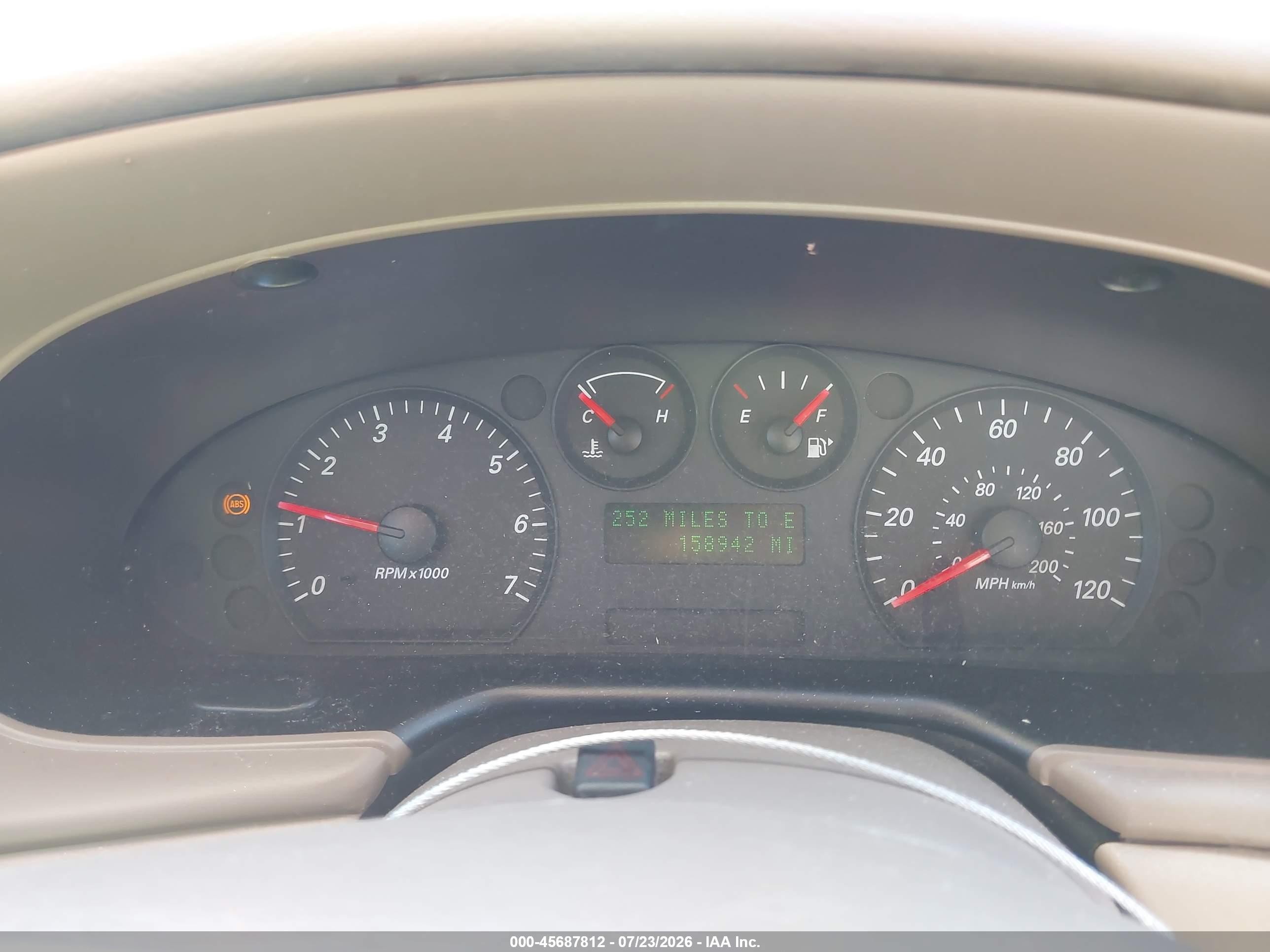 2004 Ford Taurus Ses Tan vin: 1FAFP55U24A124114