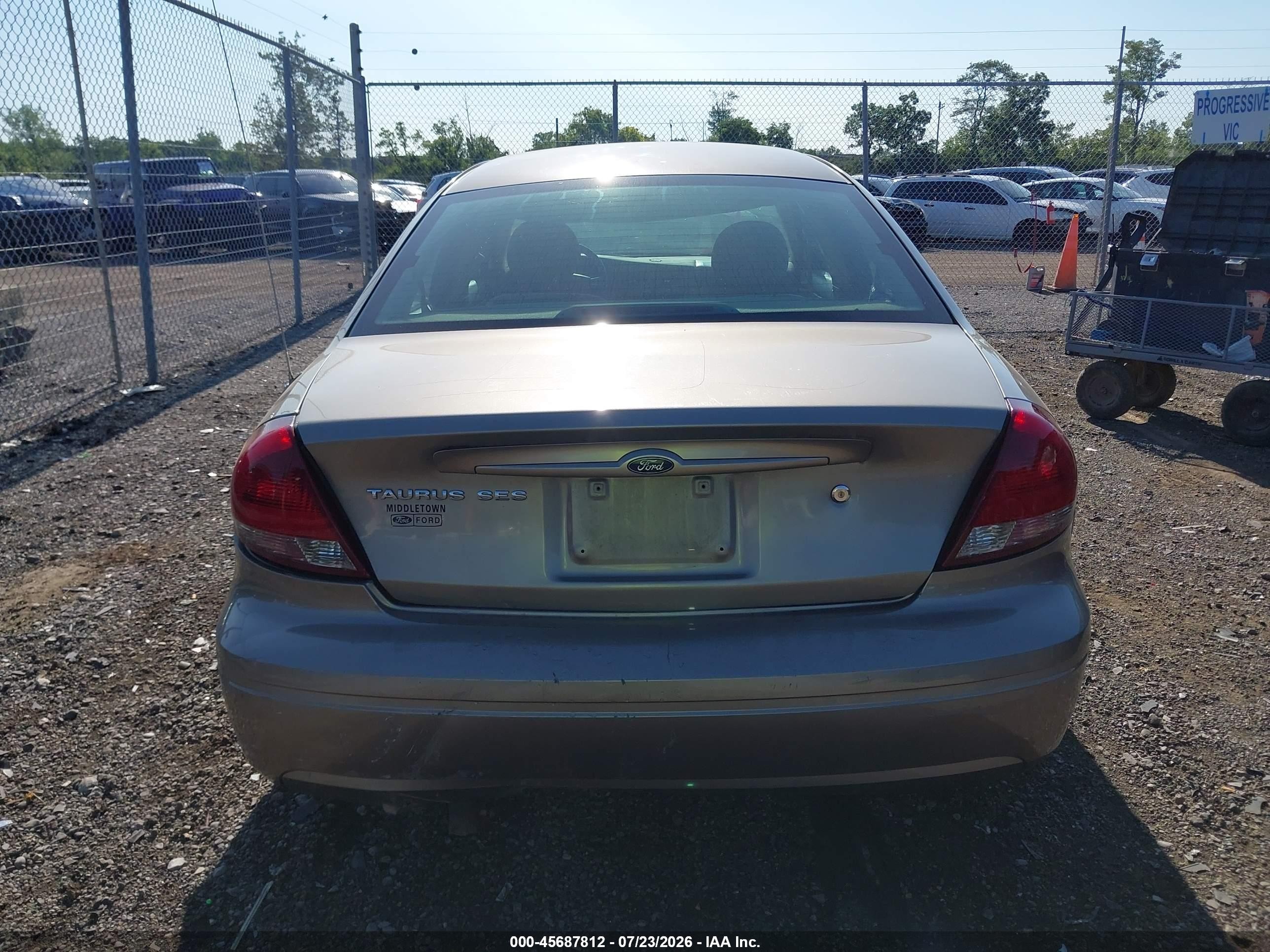 2004 Ford Taurus Ses Tan vin: 1FAFP55U24A124114