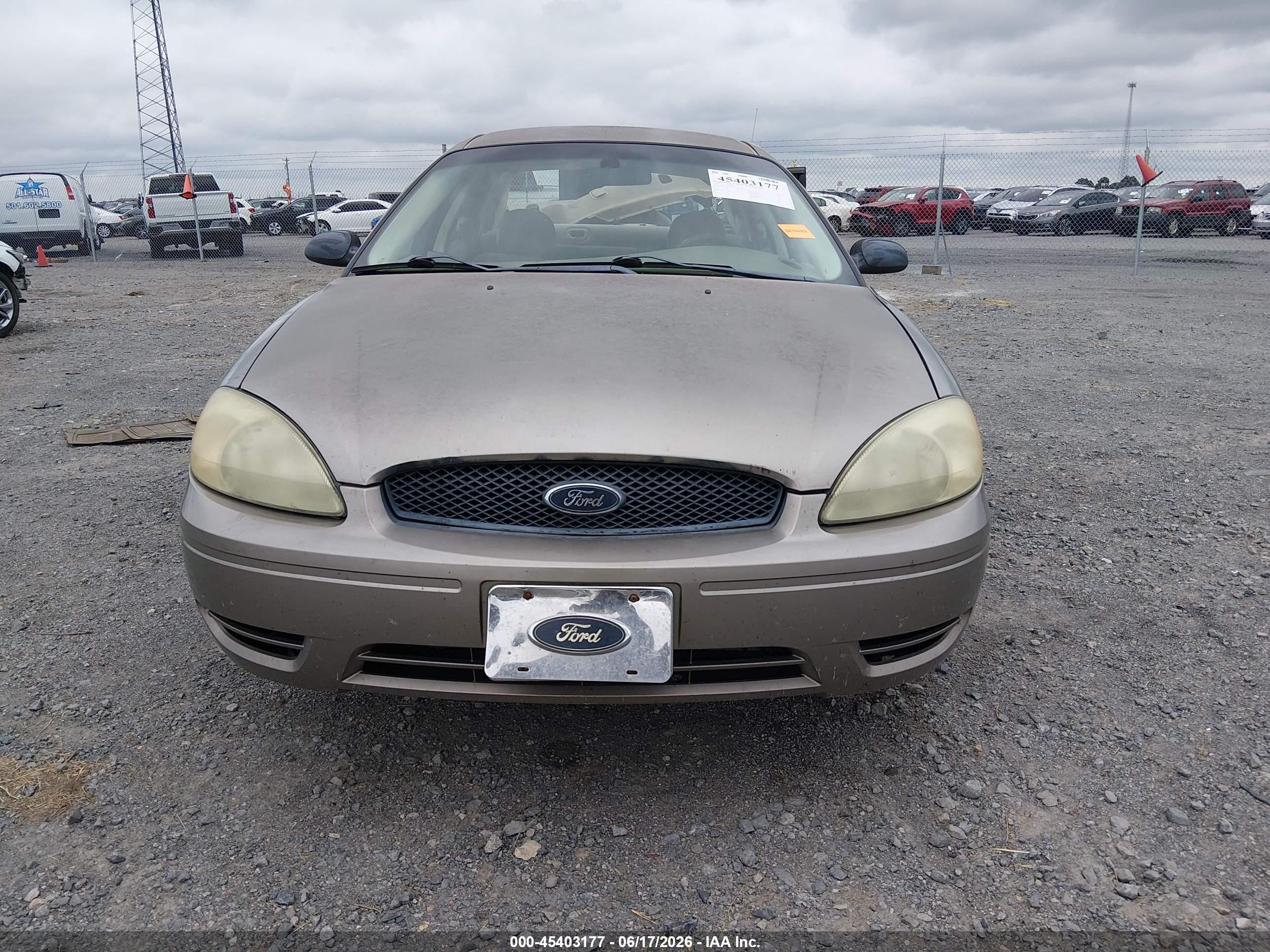 2004 Ford Taurus Ses Gold vin: 1FAFP55U24G189624