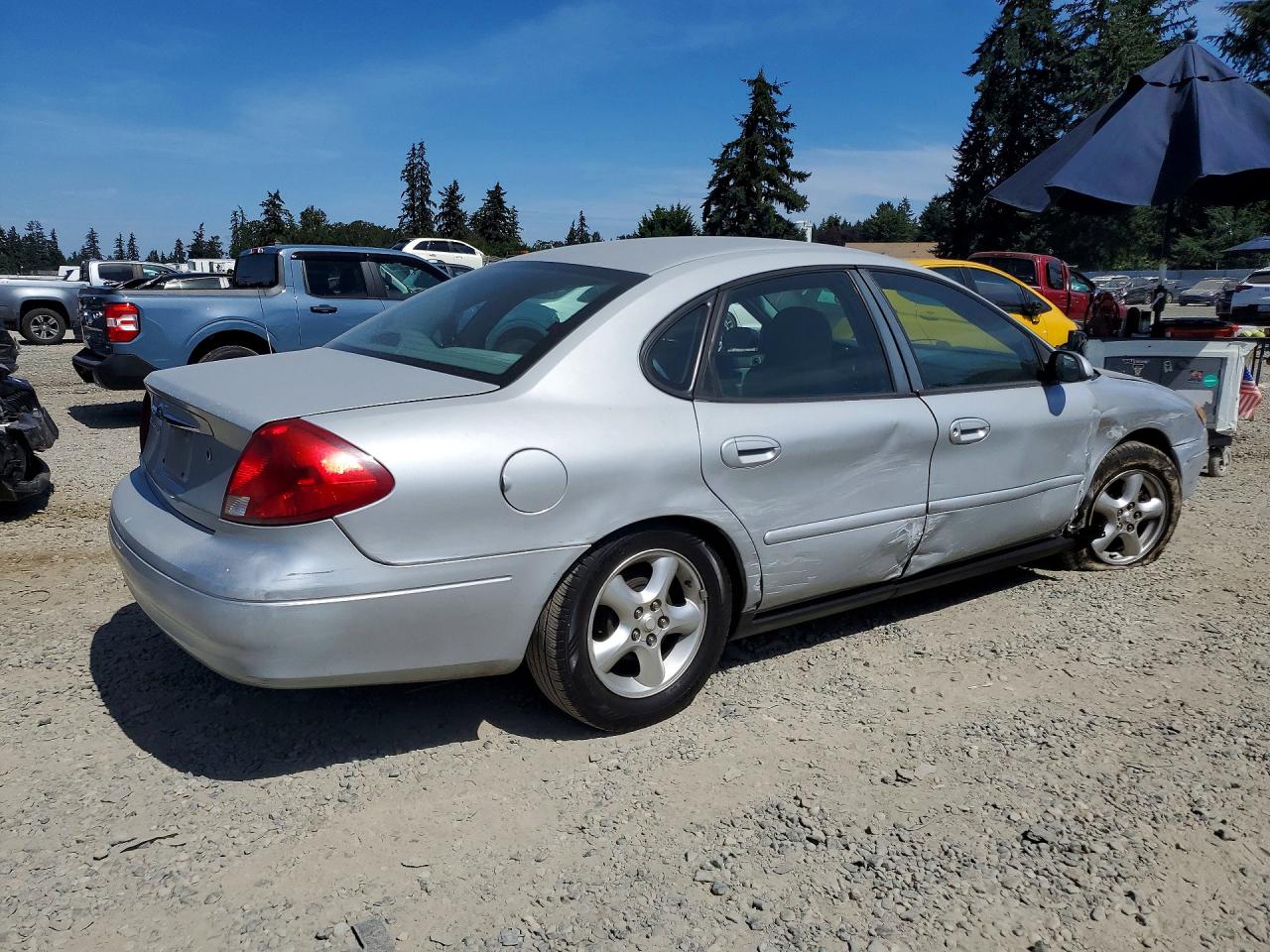 2001 Ford Taurus Ses Серебряный vin: 1FAFP55U31G174237