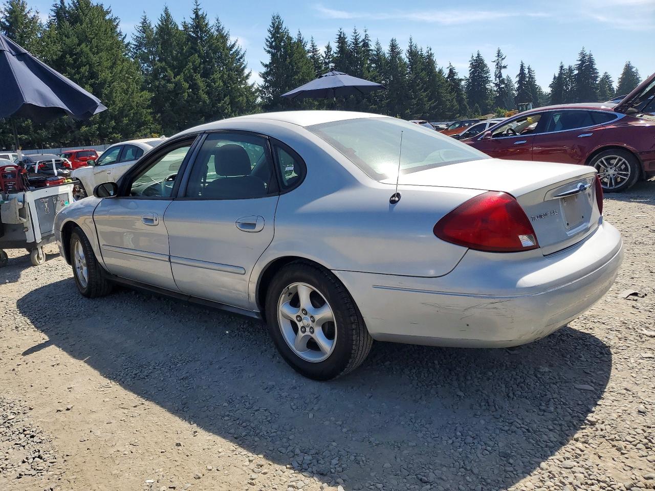 2001 Ford Taurus Ses Серебряный vin: 1FAFP55U31G174237