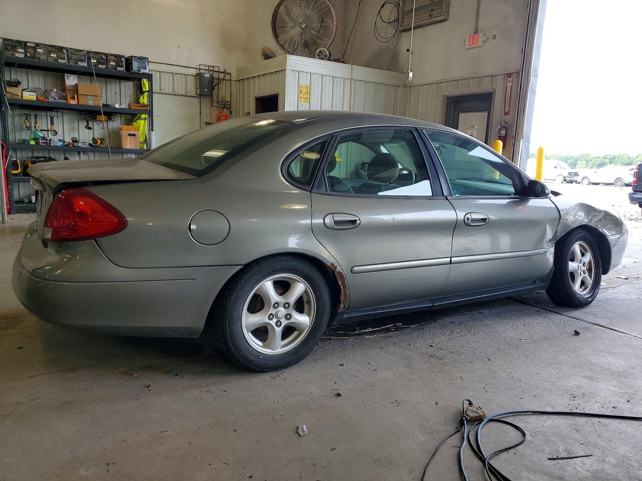 2003 Ford Taurus Ses Серый vin: 1FAFP55U33A127117