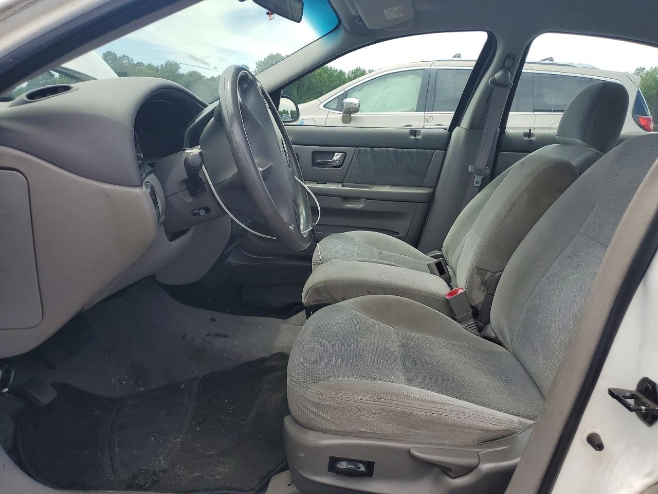 2001 Ford Taurus Ses White vin: 1FAFP55U41G283077