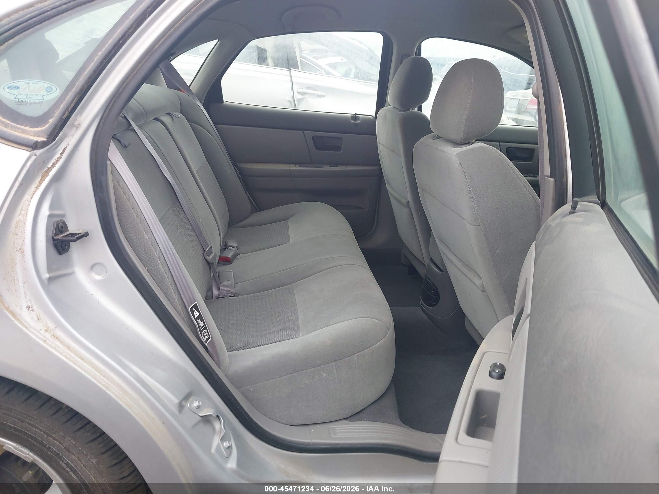 2003 Ford Taurus Ses Серебряный vin: 1FAFP55U43G262913