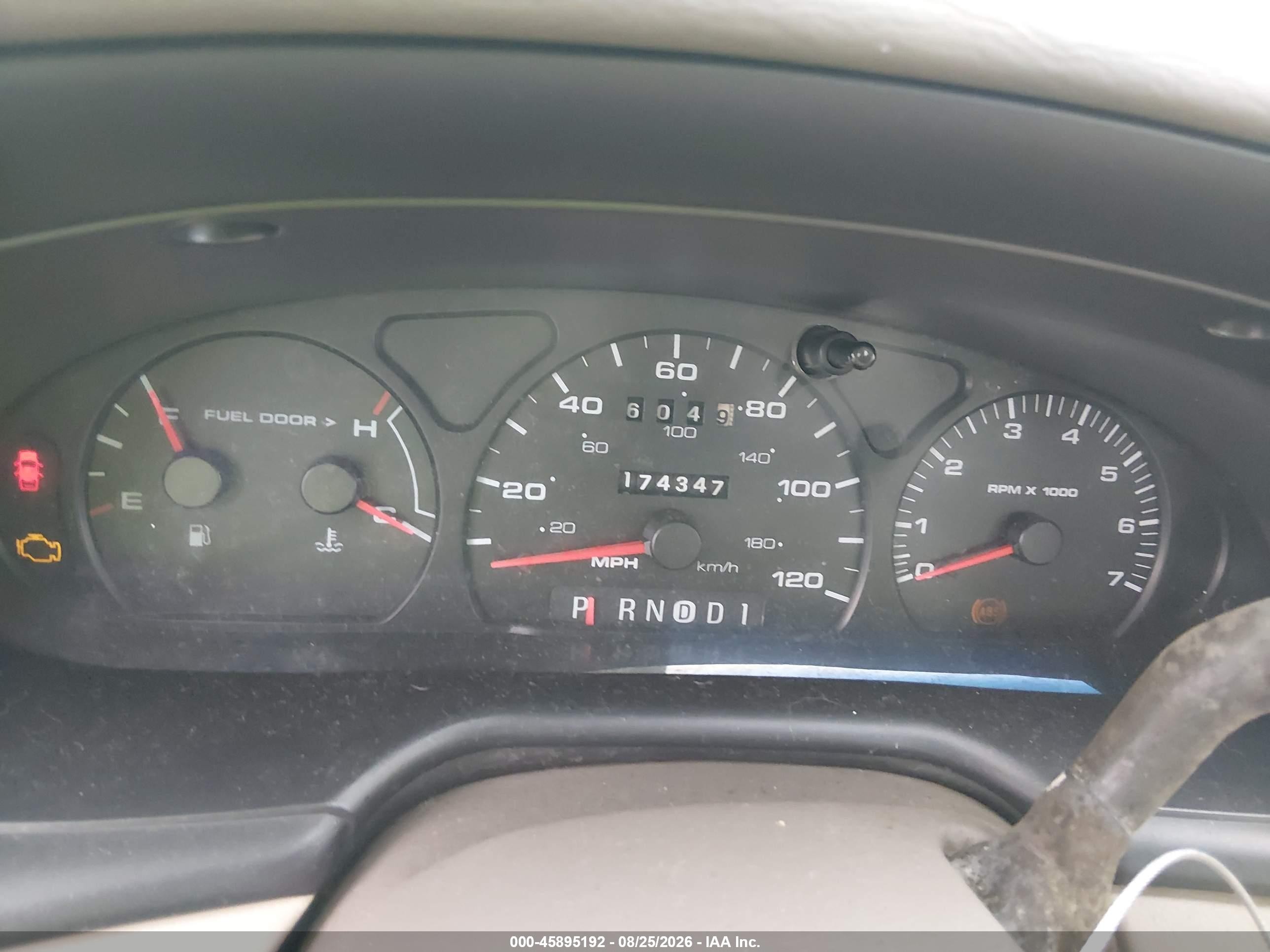 2000 Ford Taurus Ses Золотой vin: 1FAFP55U4YA250657