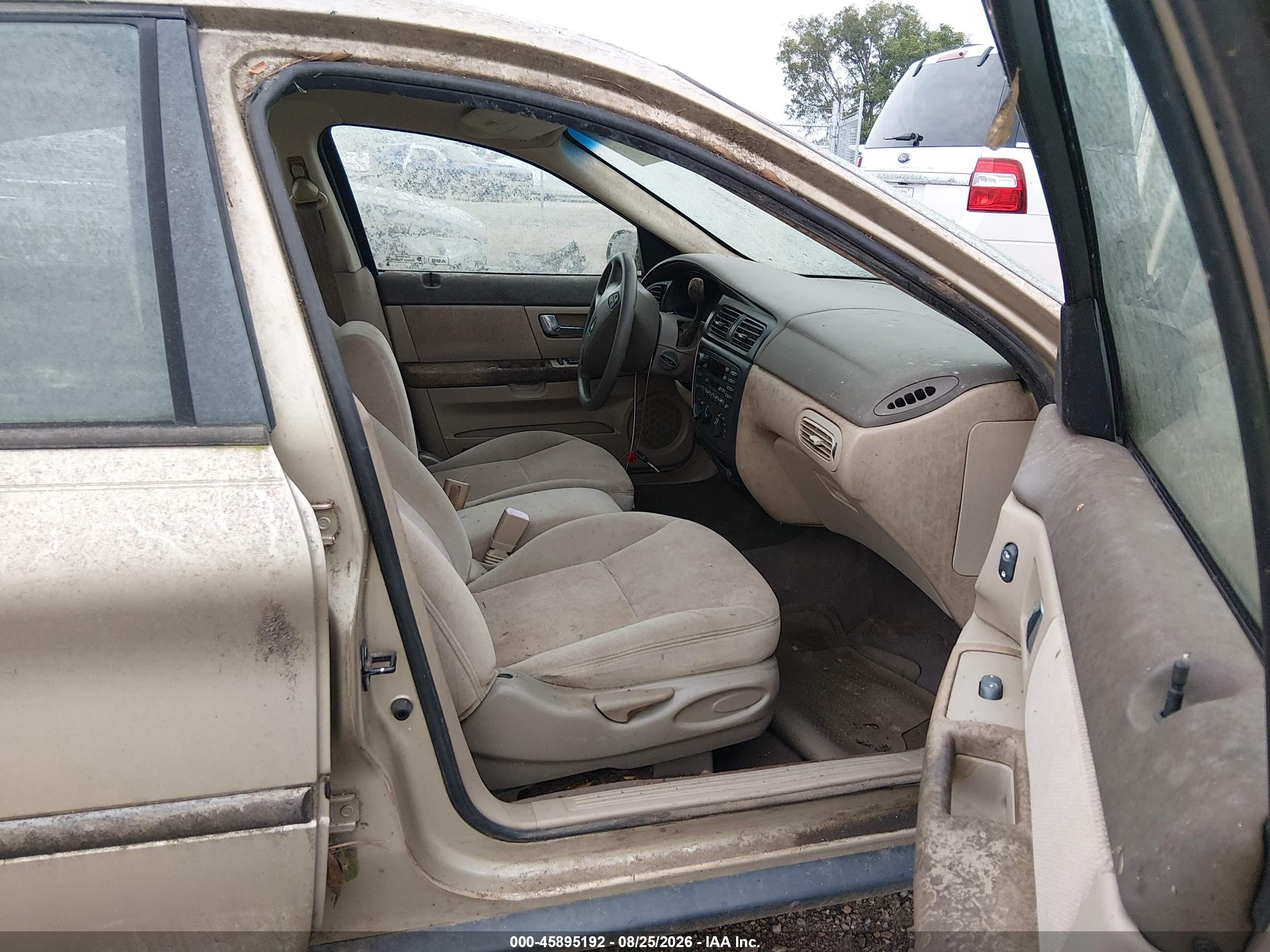 2000 Ford Taurus Ses Золотой vin: 1FAFP55U4YA250657