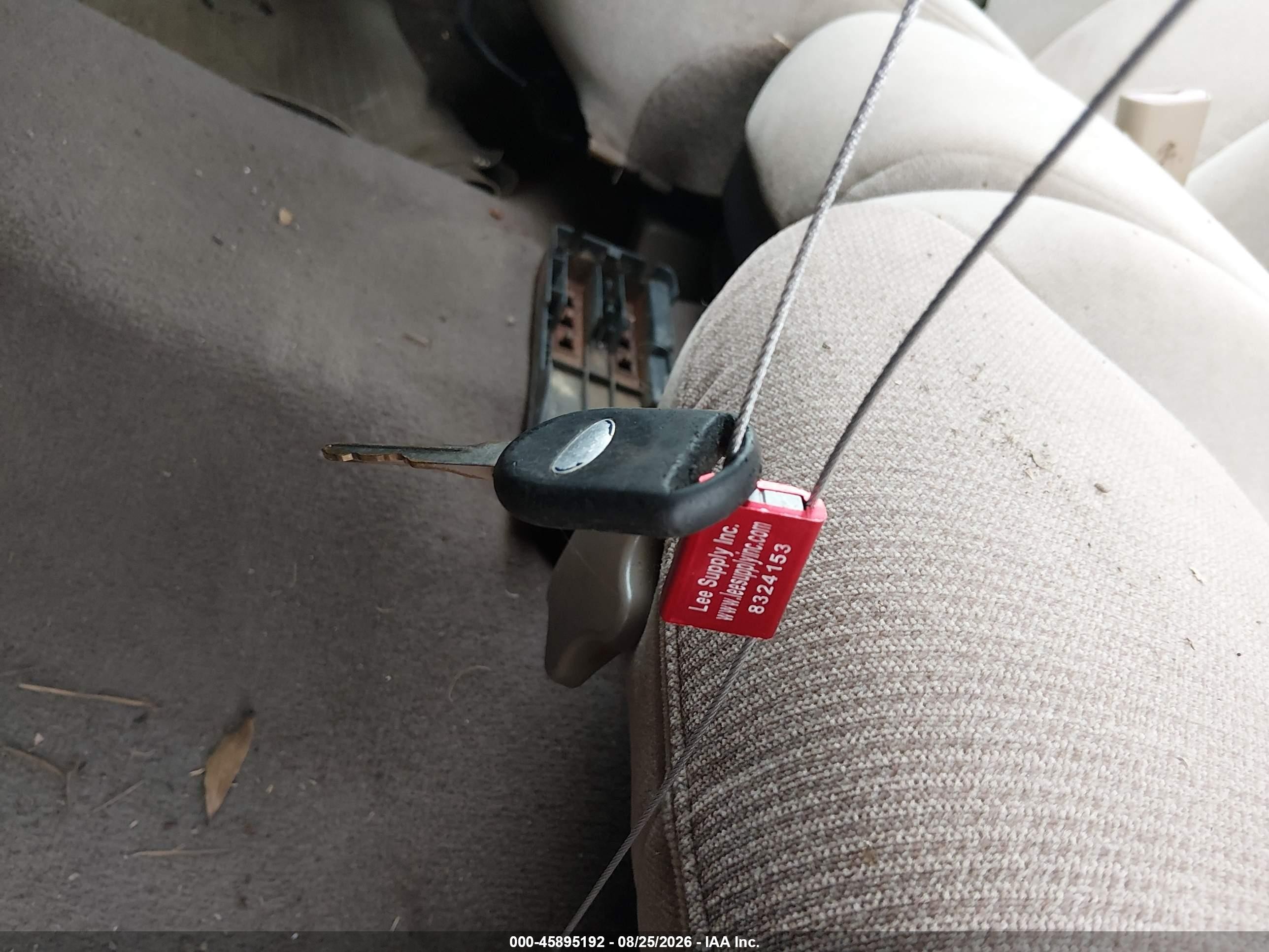 2000 Ford Taurus Ses Золотой vin: 1FAFP55U4YA250657