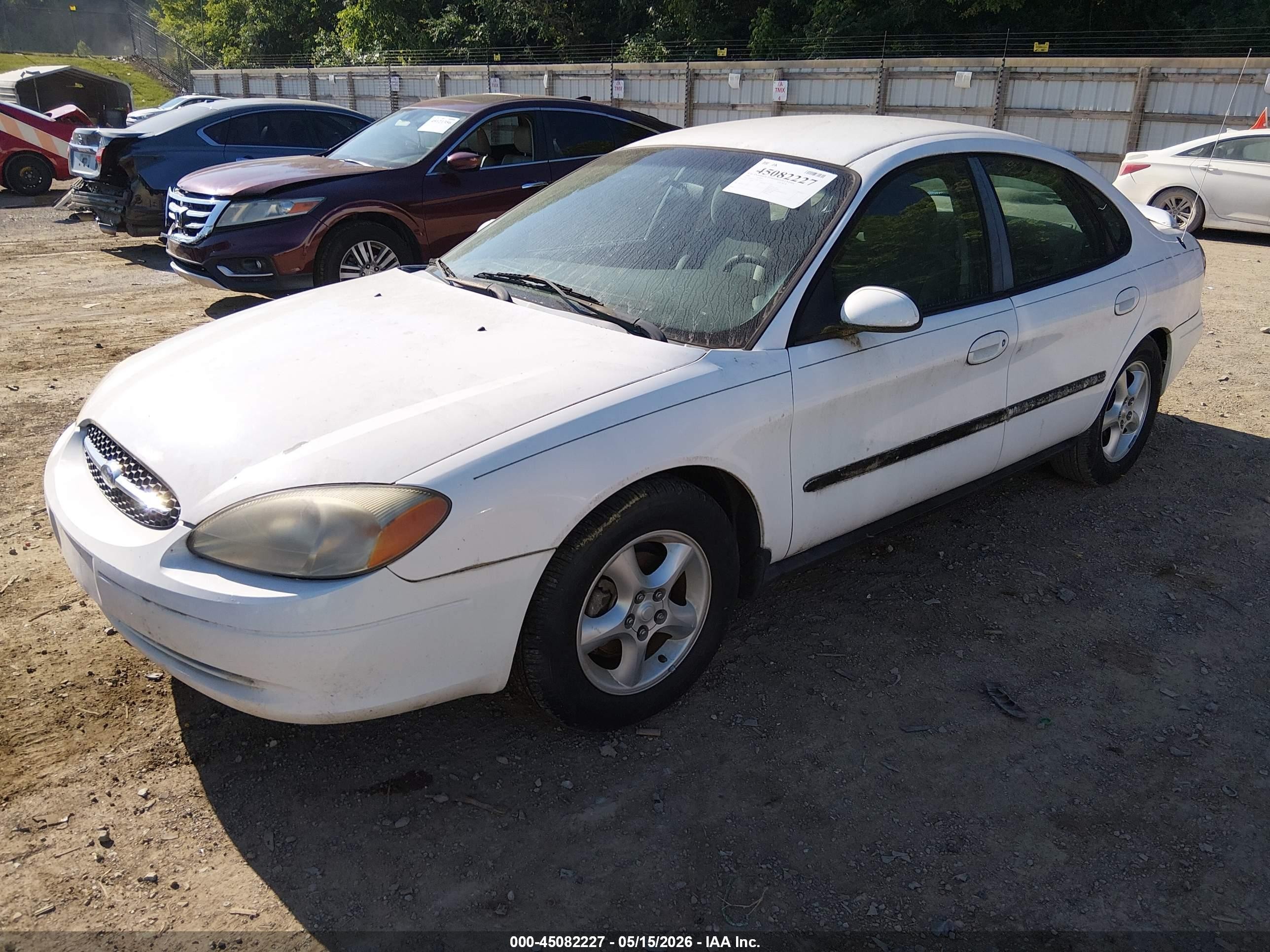 2000 Ford Taurus Ses White vin: 1FAFP55U4YA271315