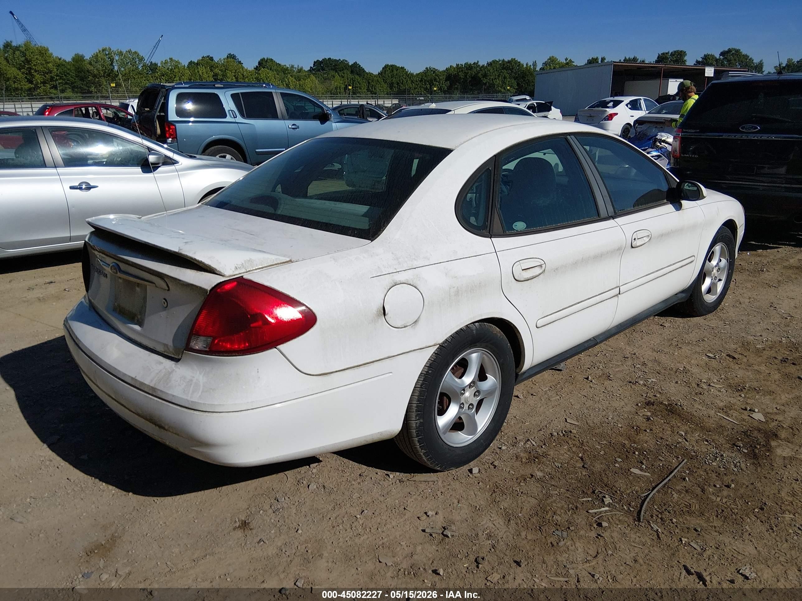 2000 Ford Taurus Ses White vin: 1FAFP55U4YA271315