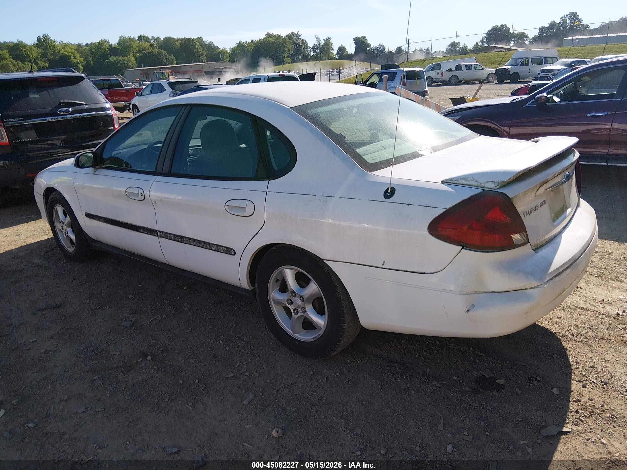 2000 Ford Taurus Ses White vin: 1FAFP55U4YA271315