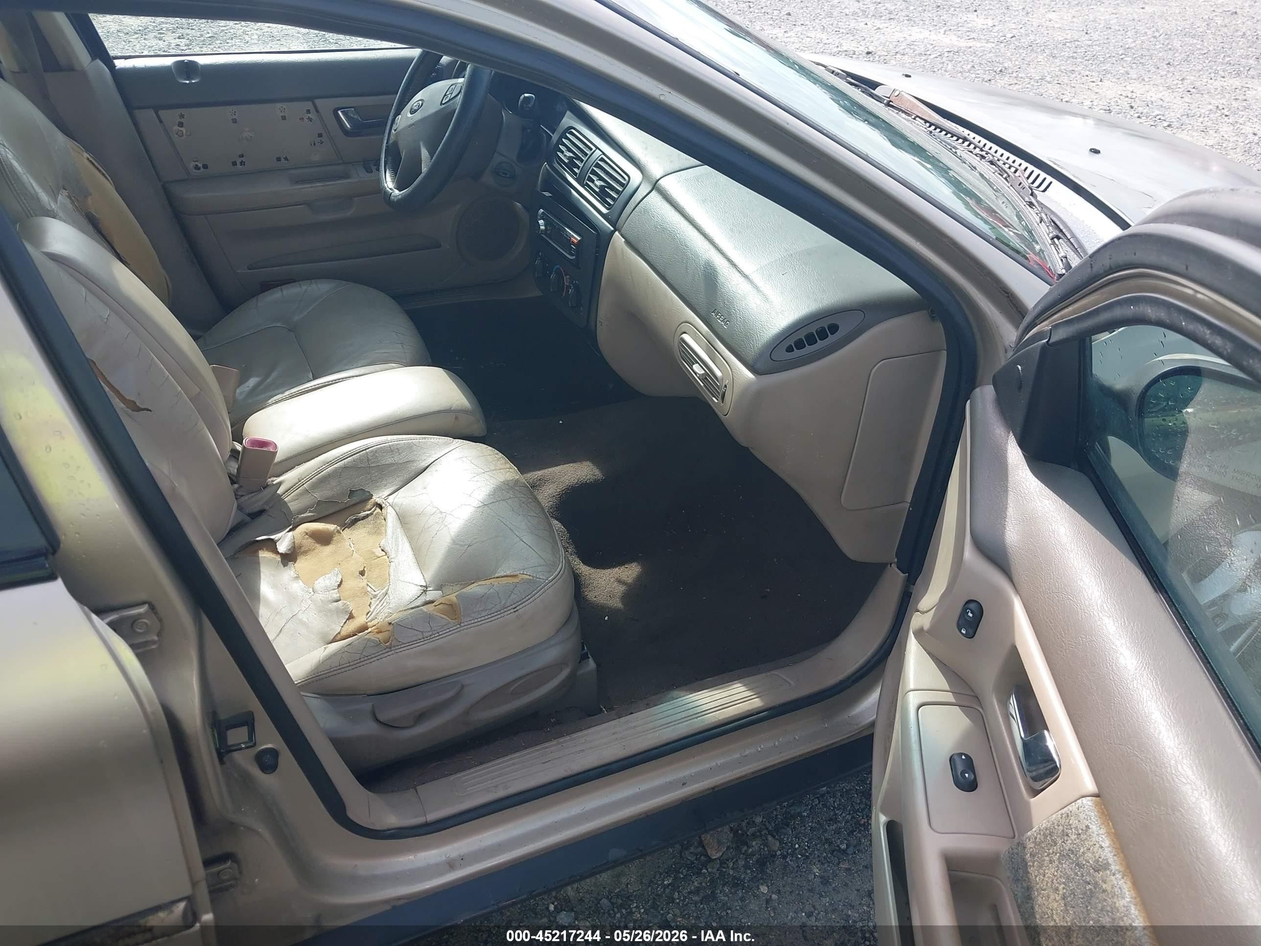 2001 Ford Taurus Ses Champagne vin: 1FAFP55U51G139151
