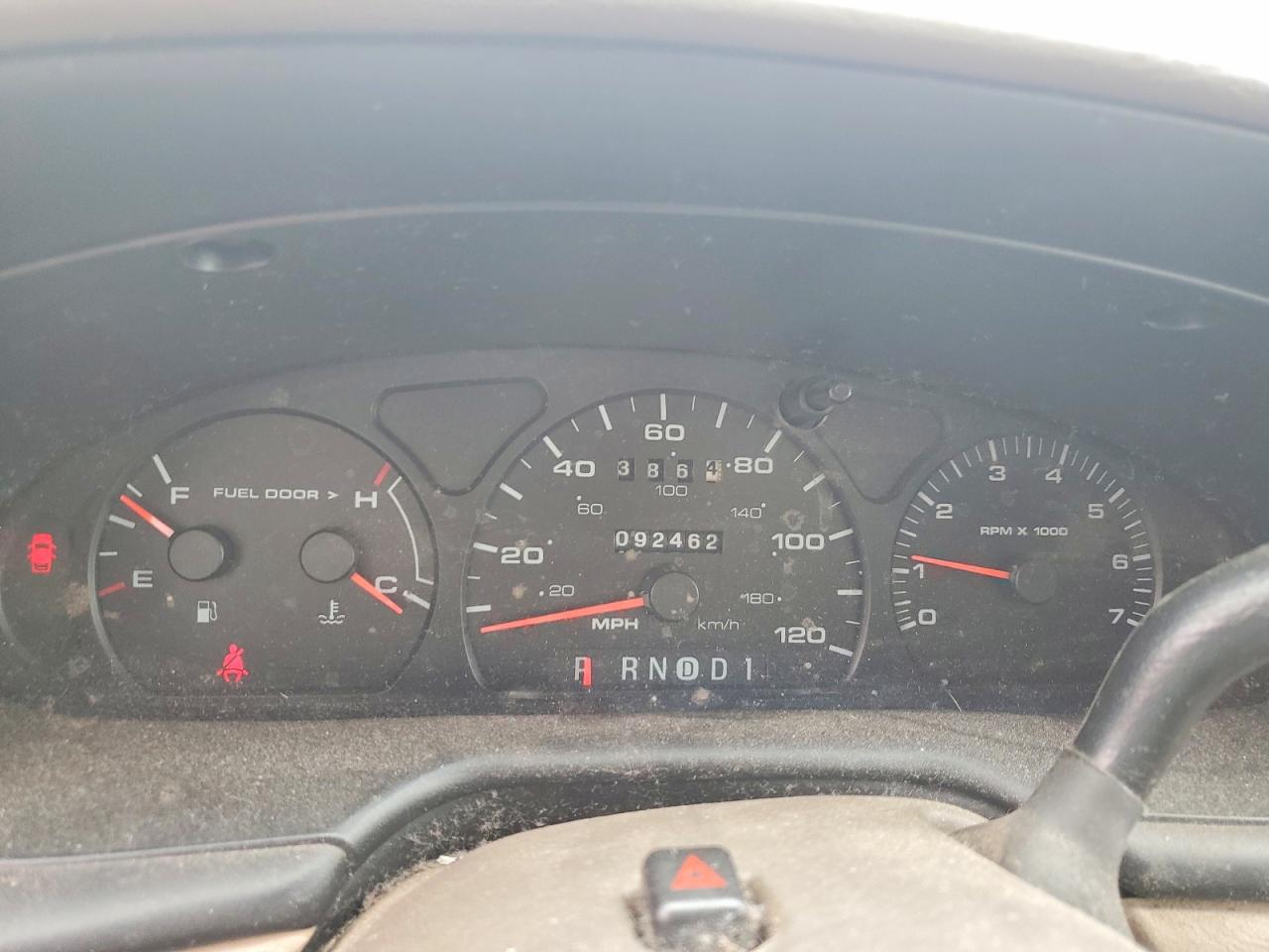 2001 Ford Taurus Ses Золотой vin: 1FAFP55U61G208574