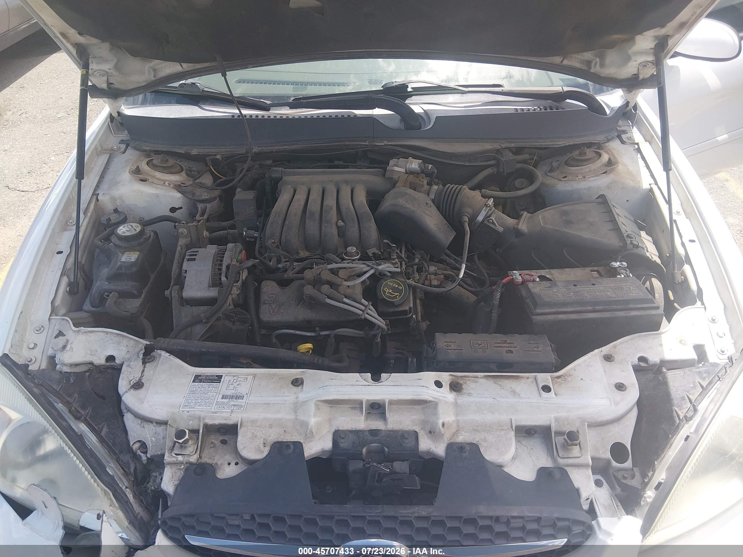 2002 Ford Taurus Ses Deluxe/ses Standard Белый vin: 1FAFP55U62G168594