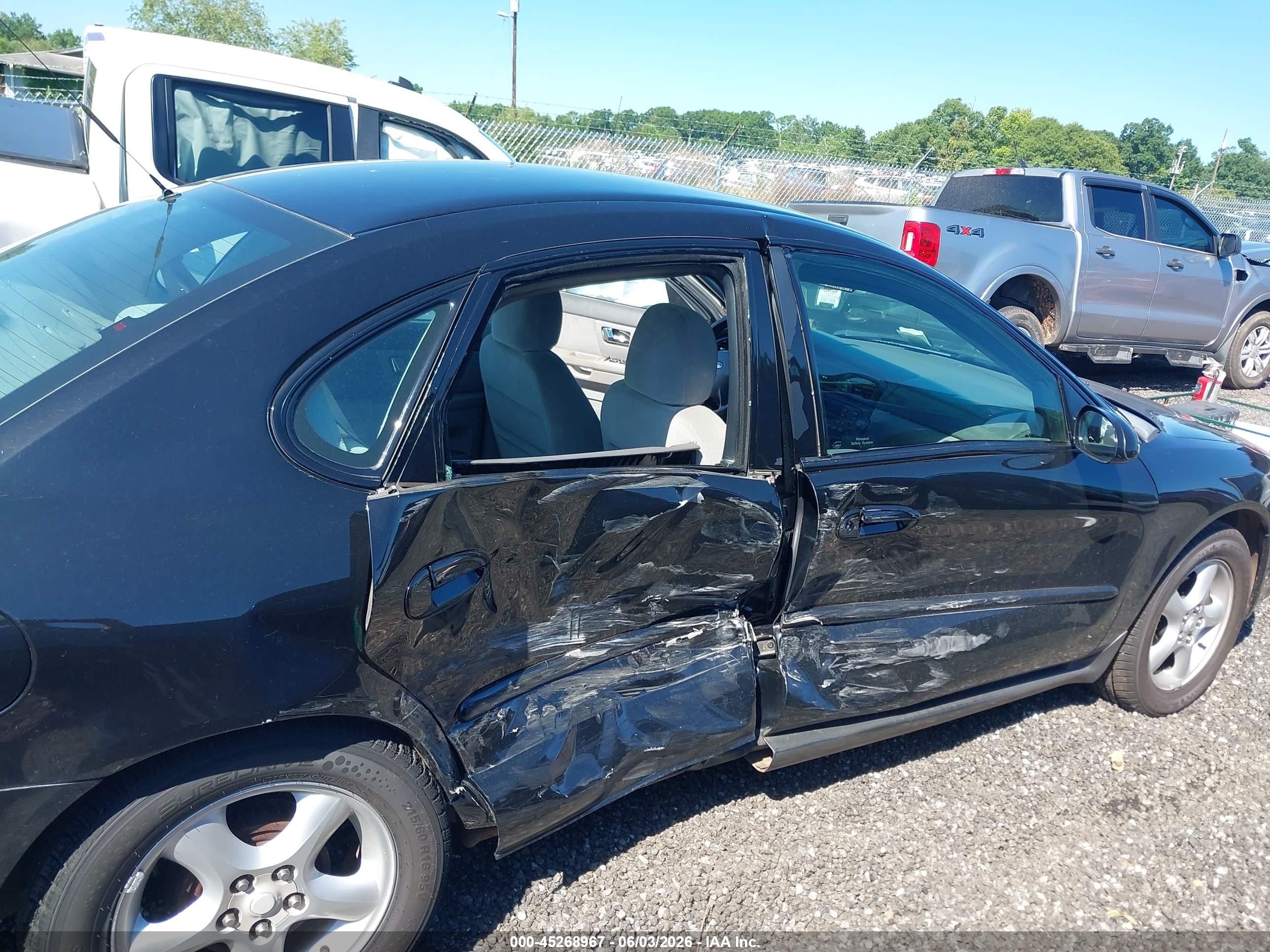 2000 Ford Taurus Ses Black vin: 1FAFP55U6YG292728