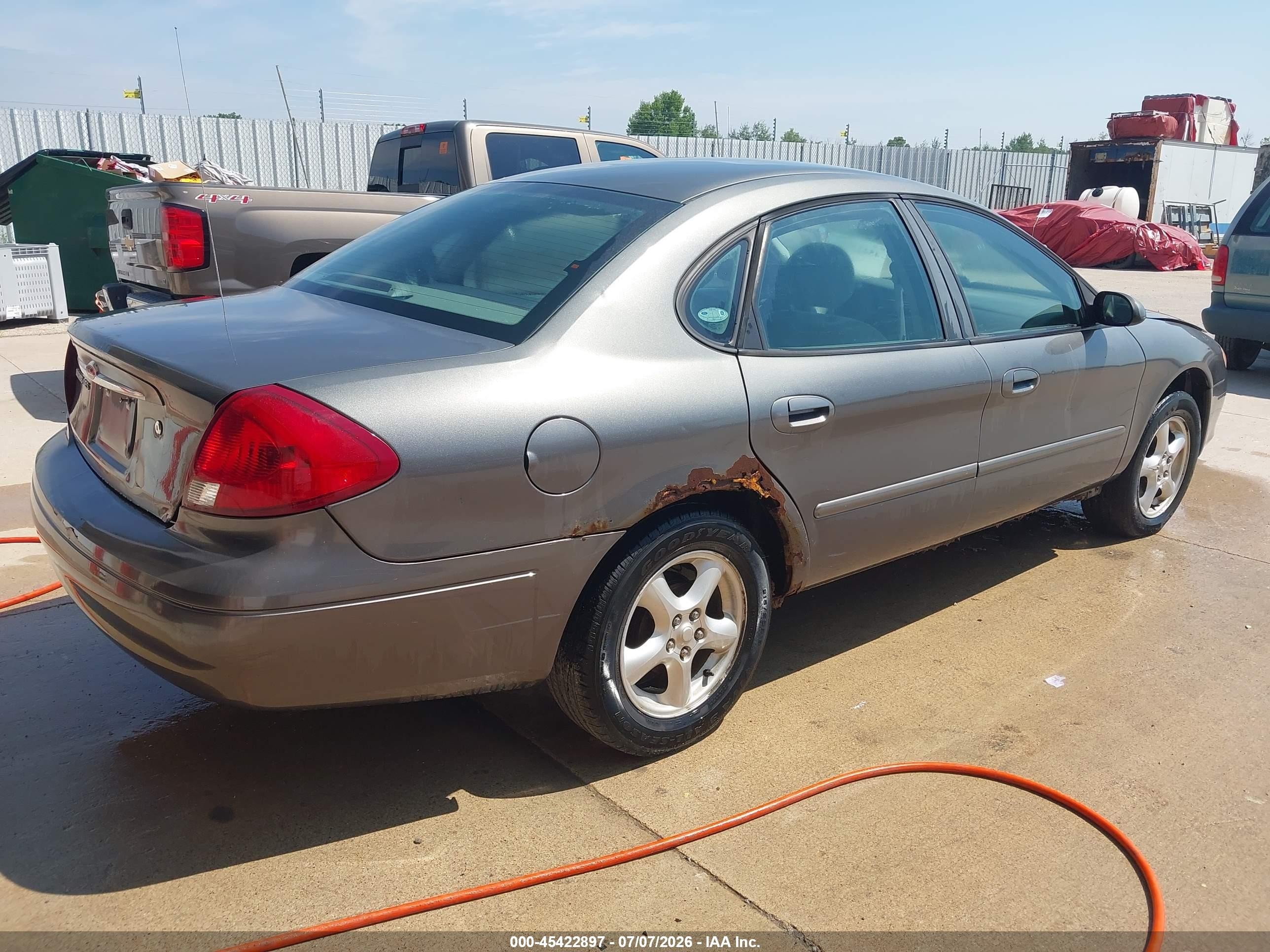 2003 Ford Taurus Ses Серый vin: 1FAFP55U73G266602