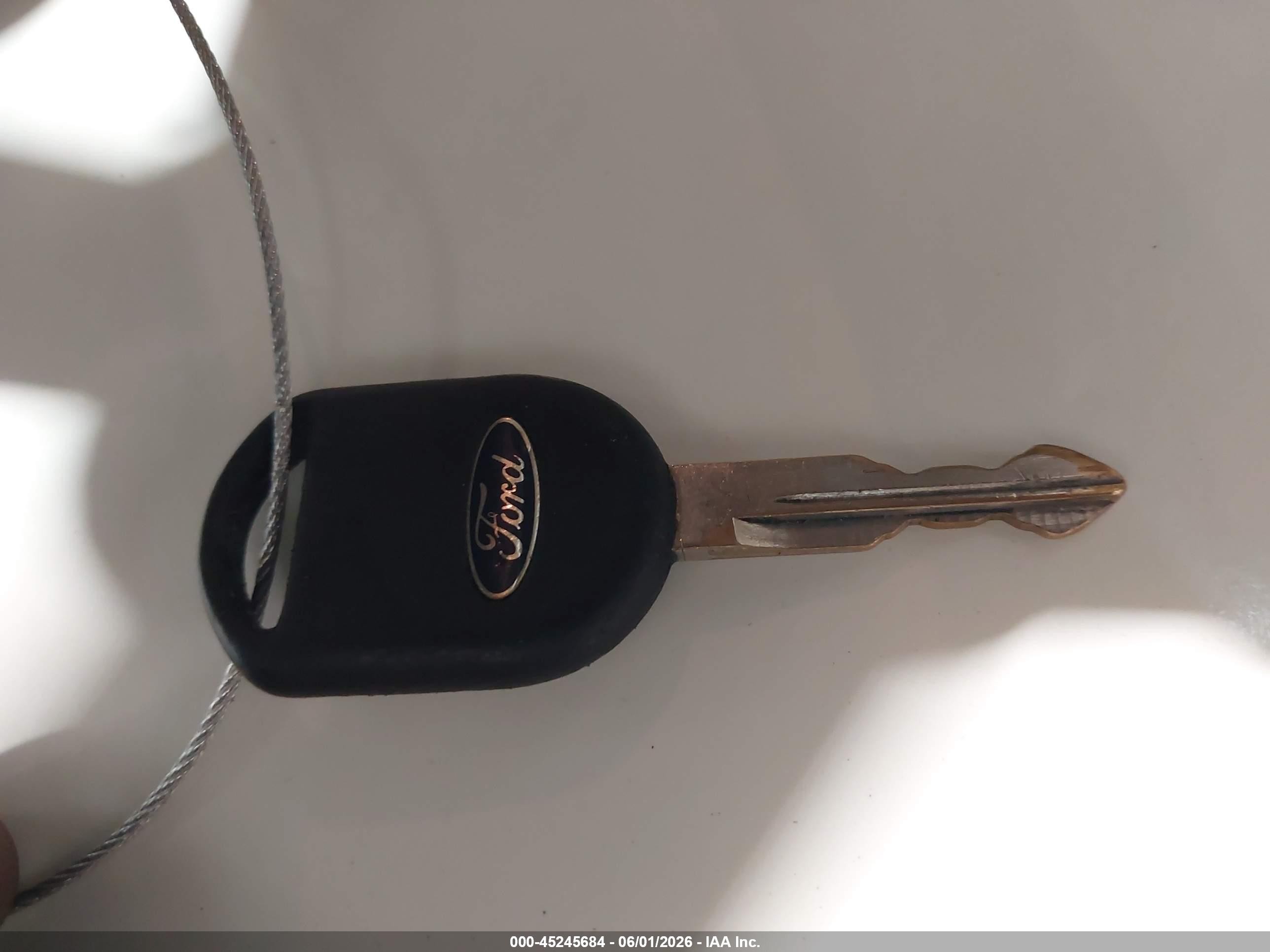 2004 Ford Taurus Ses Золотой vin: 1FAFP55U74A119829