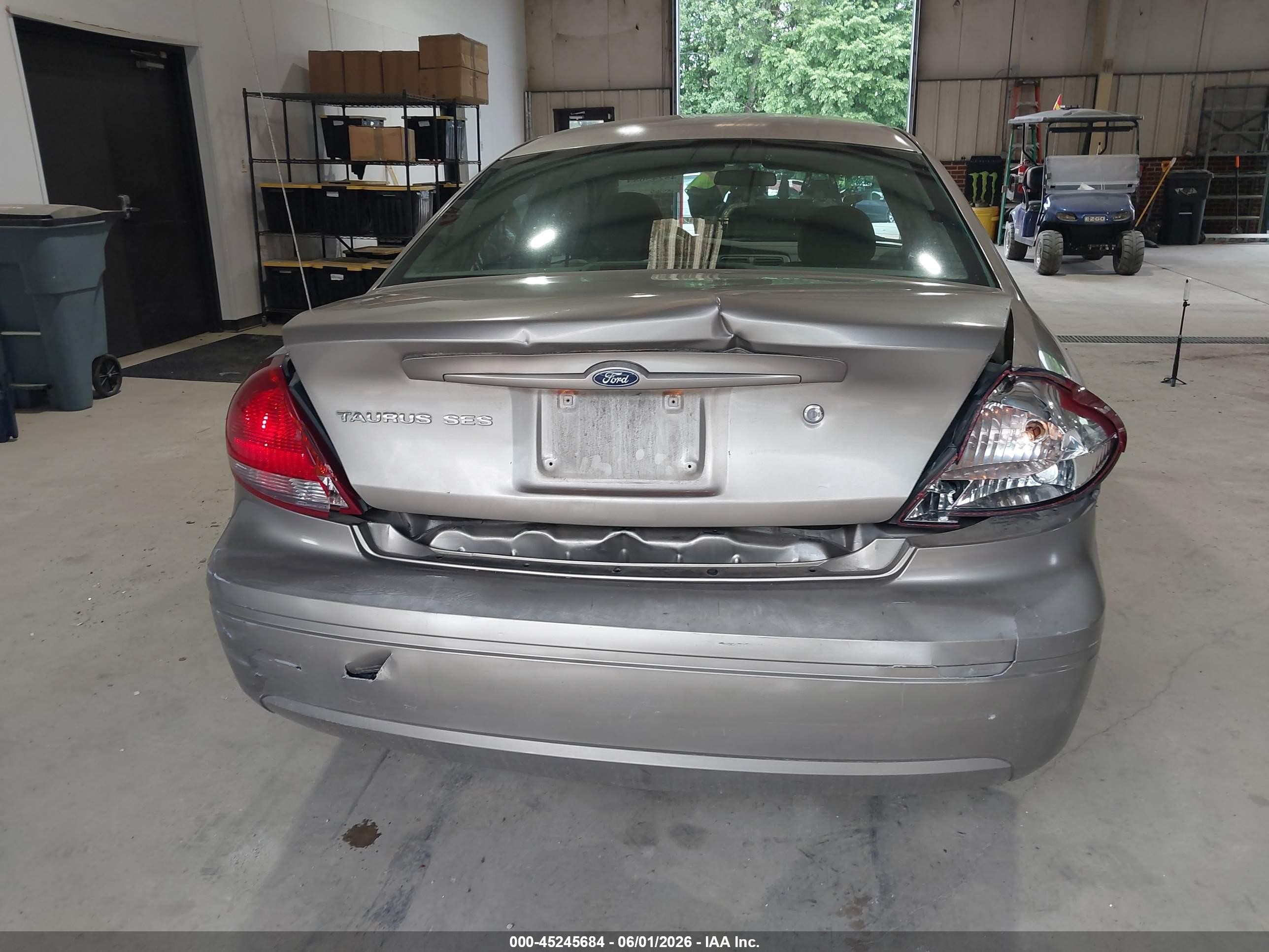 2004 Ford Taurus Ses Золотой vin: 1FAFP55U74A119829