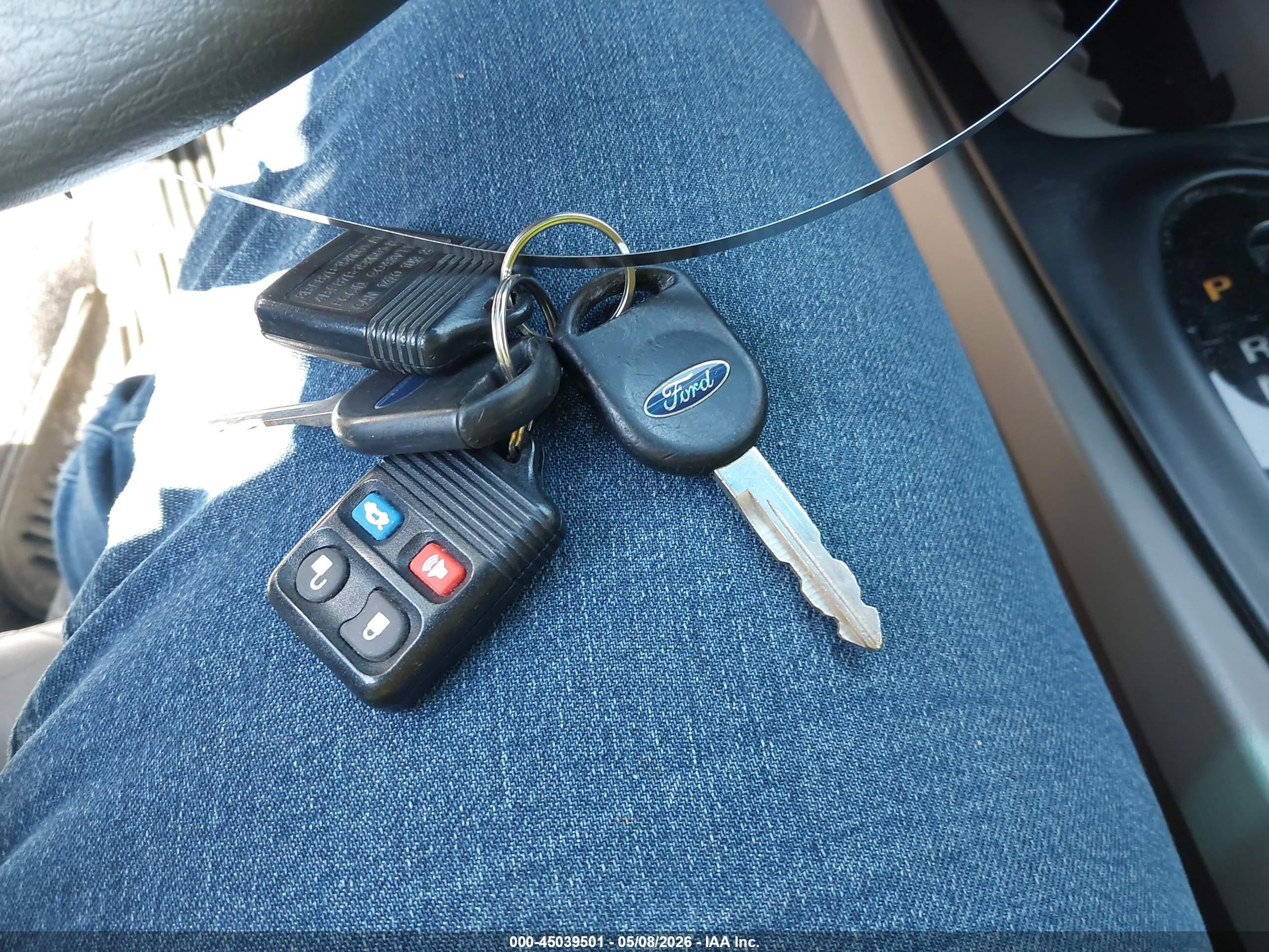 2002 Ford Taurus Ses Серебряный vin: 1FAFP55U82A227325