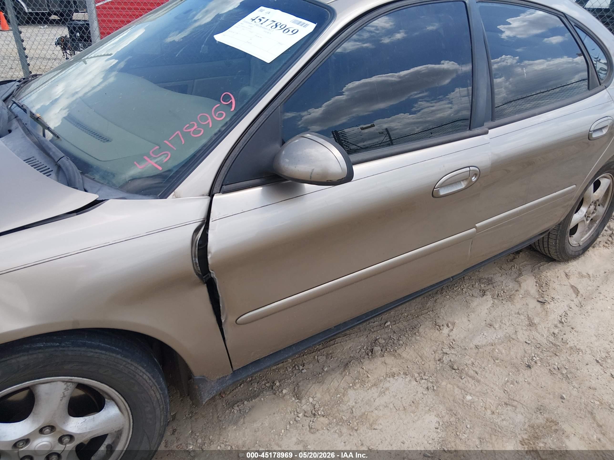 2003 Ford Taurus Ses Tan vin: 1FAFP55U93A189153