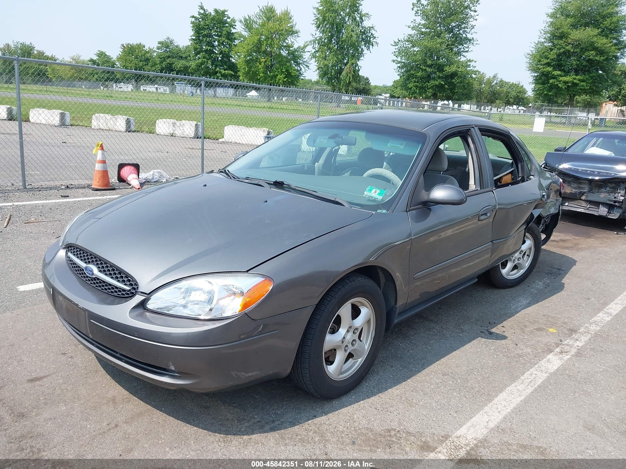 2002 Ford Taurus Ses Deluxe/ses Standard Gray vin: 1FAFP55UX2G183891