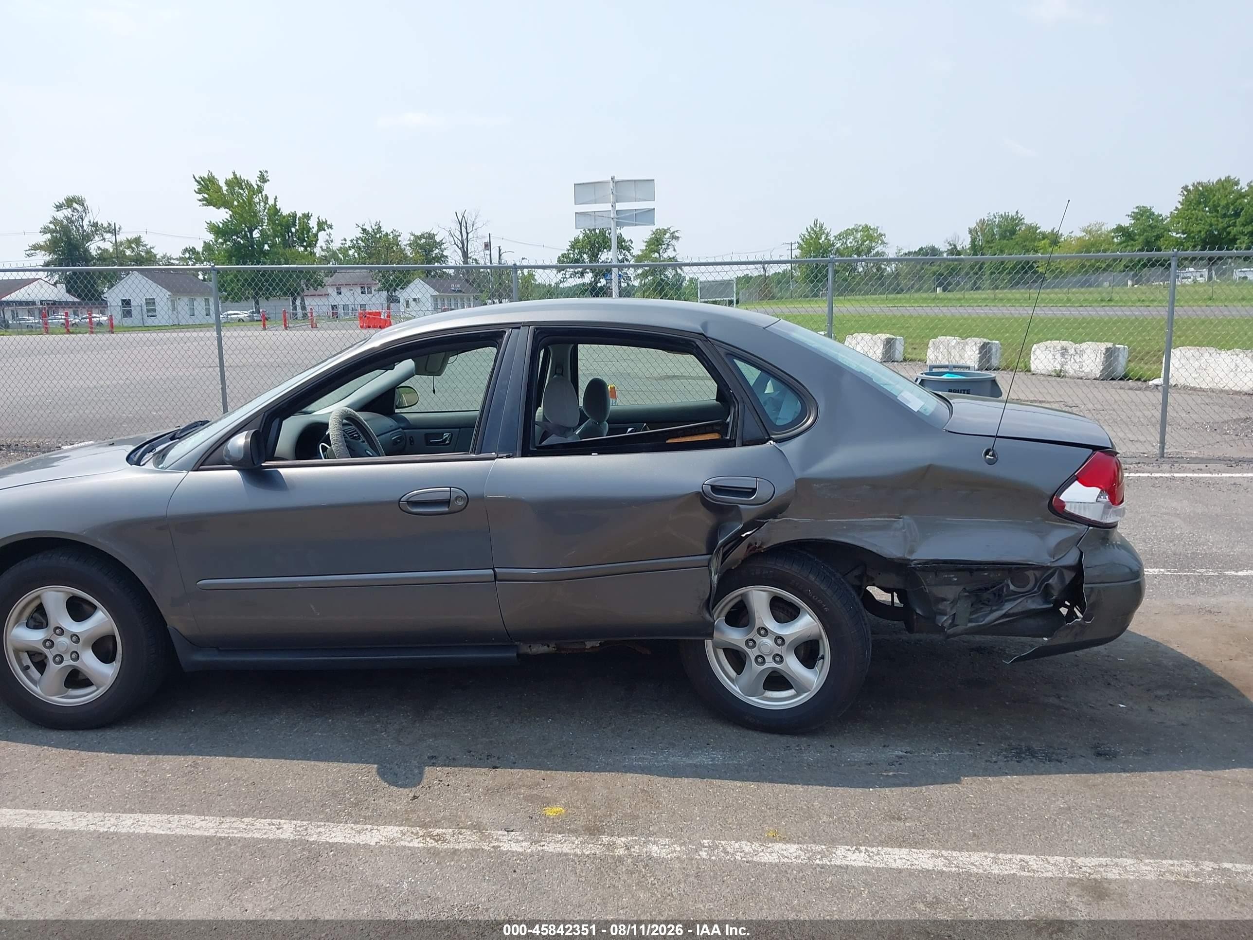 2002 Ford Taurus Ses Deluxe/ses Standard Gray vin: 1FAFP55UX2G183891