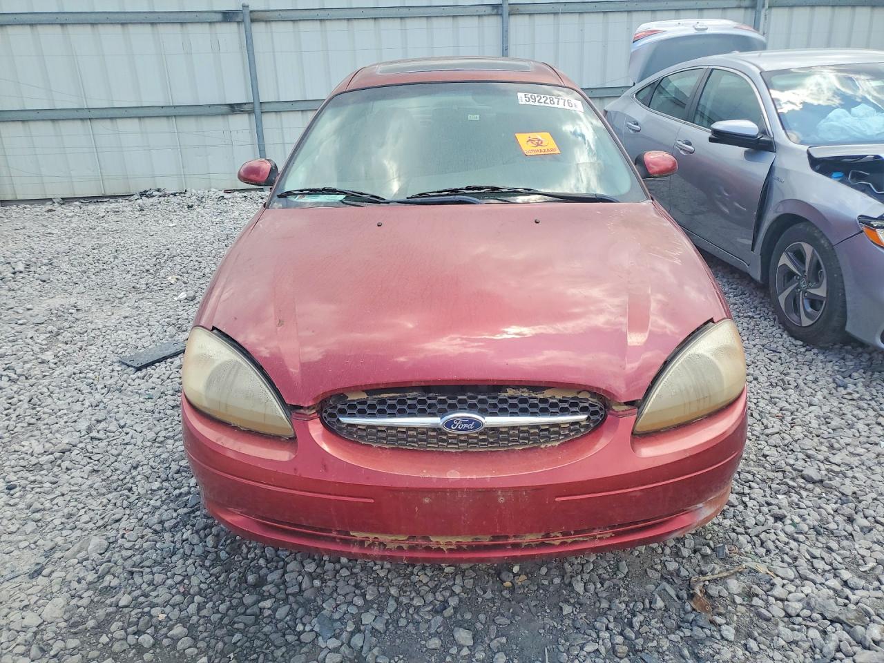 2000 Ford Taurus Ses Red vin: 1FAFP55UXYA170215