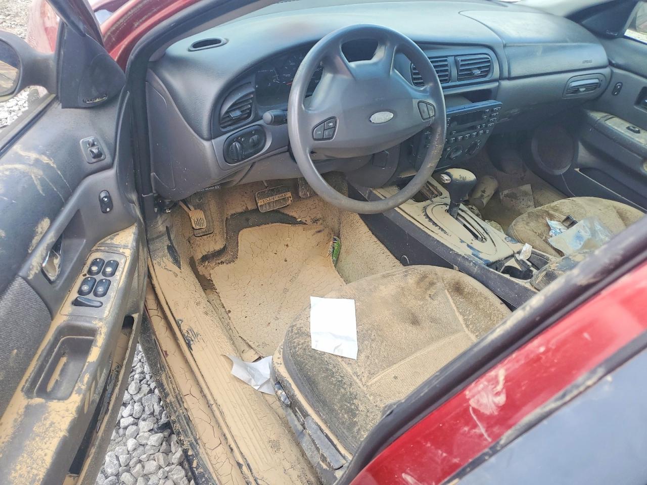 2000 Ford Taurus Ses Red vin: 1FAFP55UXYA170215