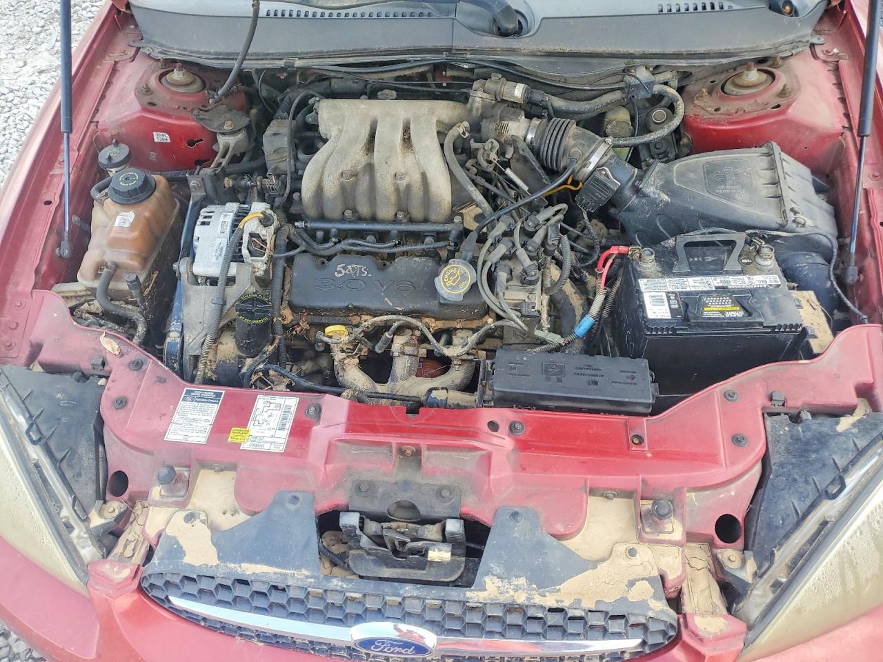 2000 Ford Taurus Ses Red vin: 1FAFP55UXYA170215