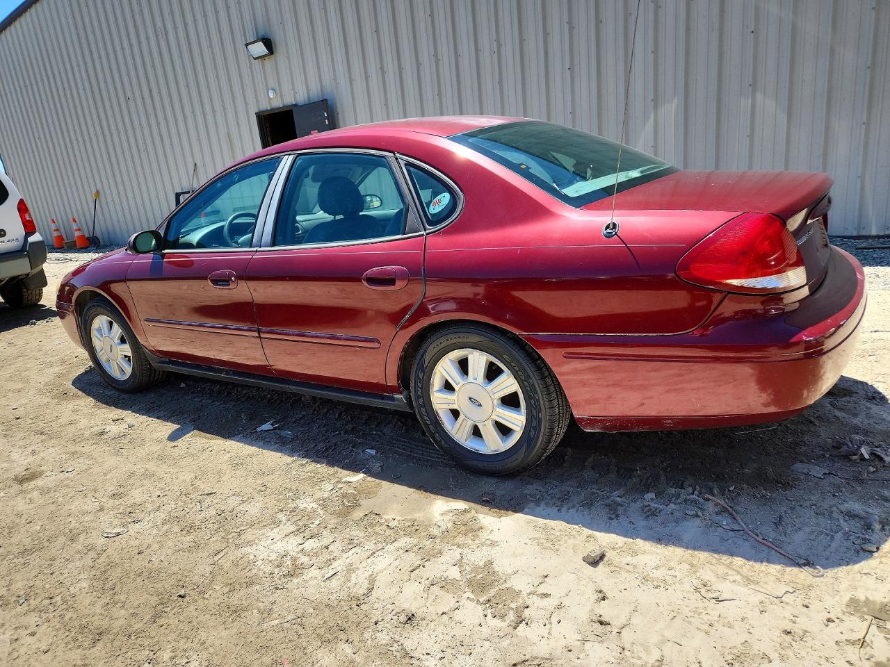 2005 Ford Taurus Sel Red vin: 1FAFP56275A277635
