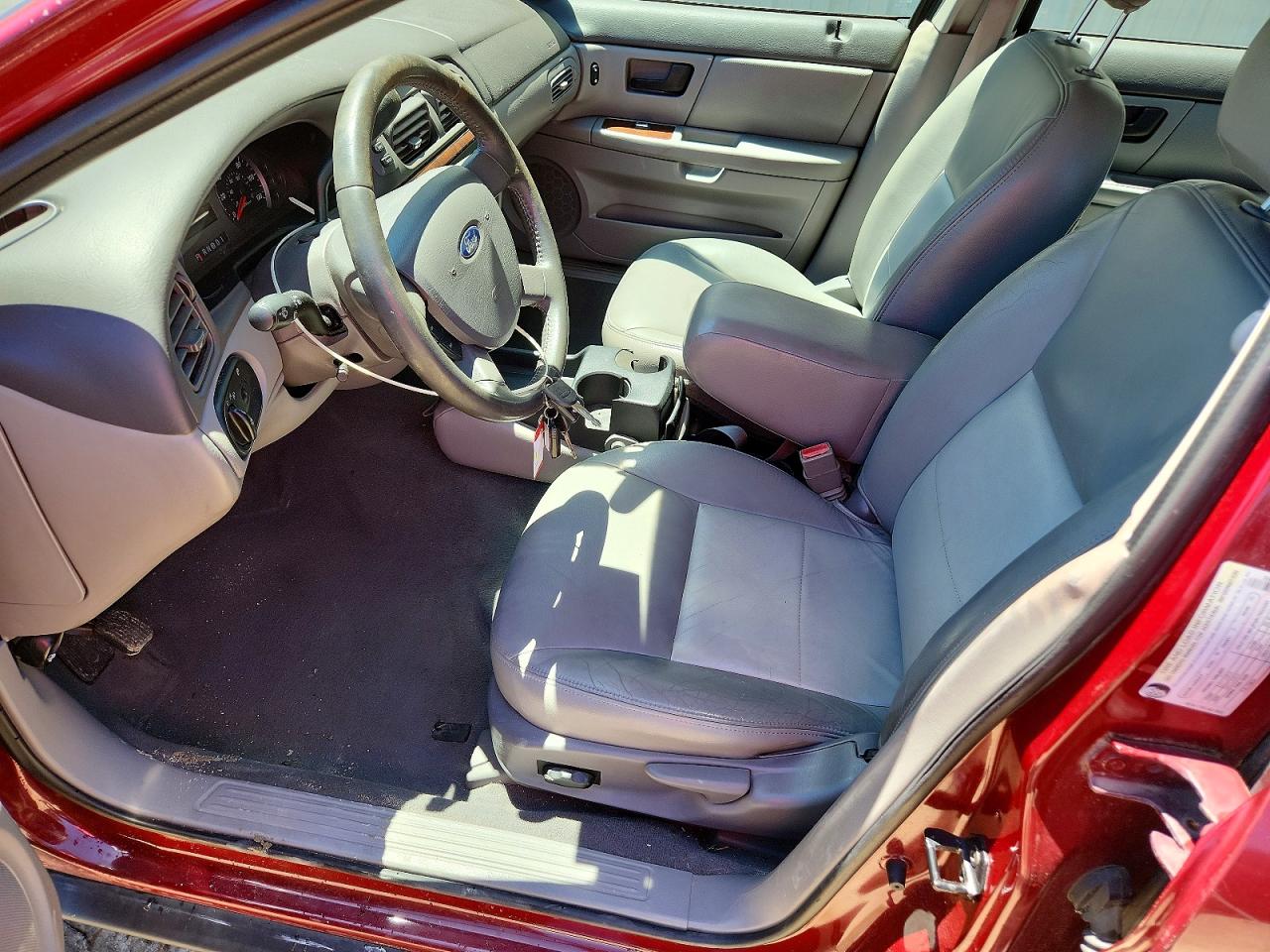 2005 Ford Taurus Sel Red vin: 1FAFP56275A277635