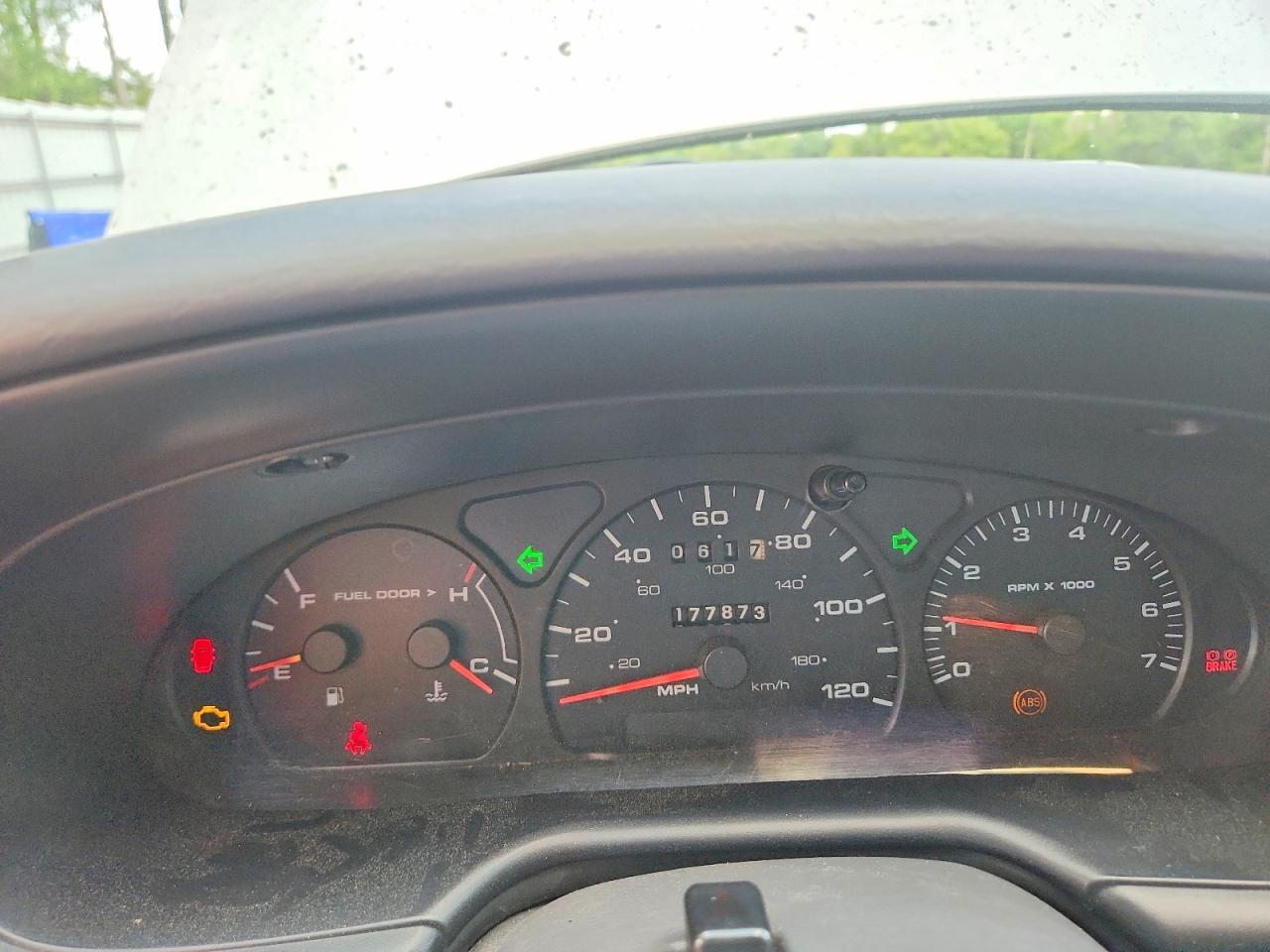 2002 Ford Taurus Sel White vin: 1FAFP56S12A126396