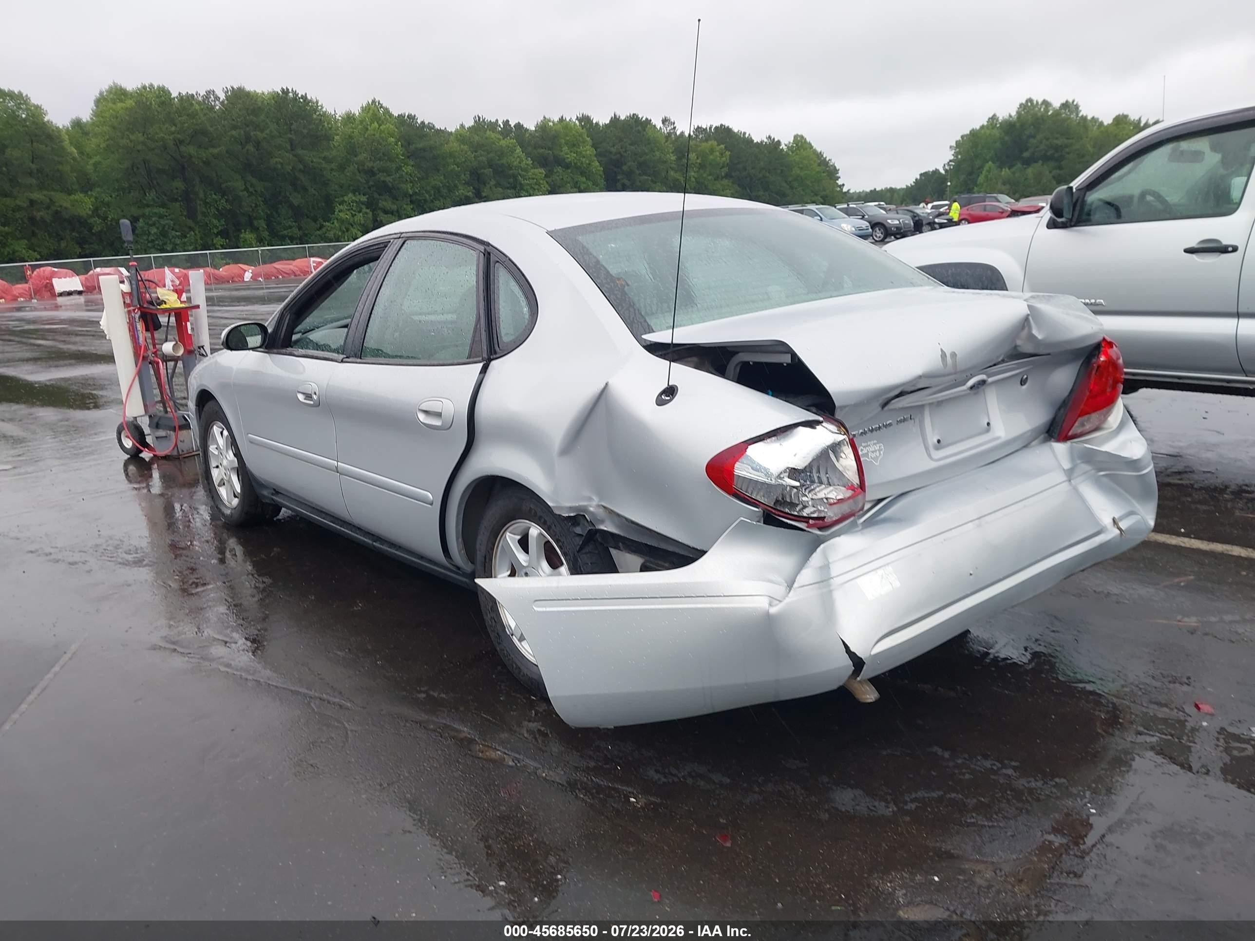 2007 Ford Taurus Sel Silver vin: 1FAFP56U37A153155
