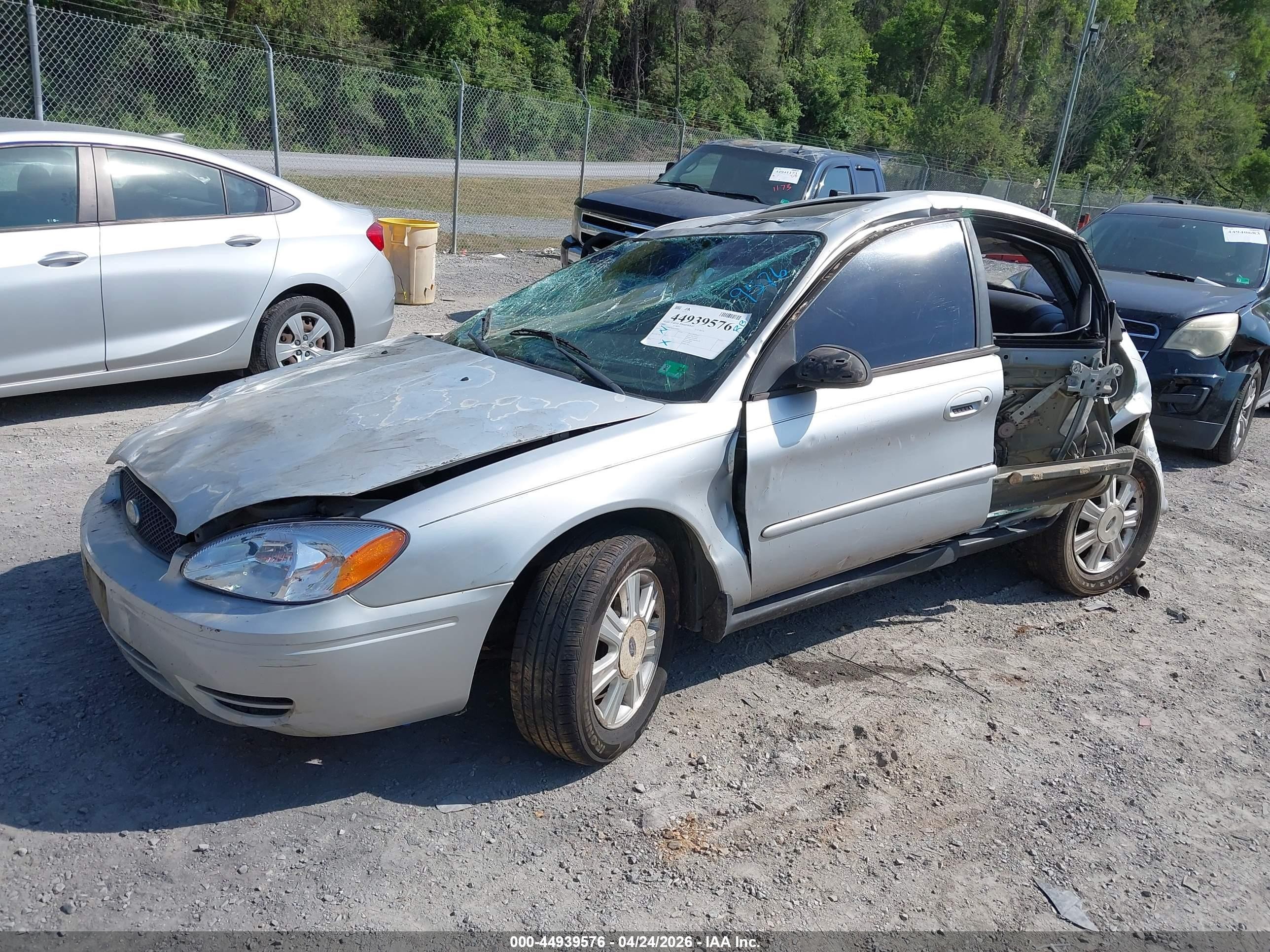 2005 Ford Taurus Sel Silver vin: 1FAFP56U45A151685