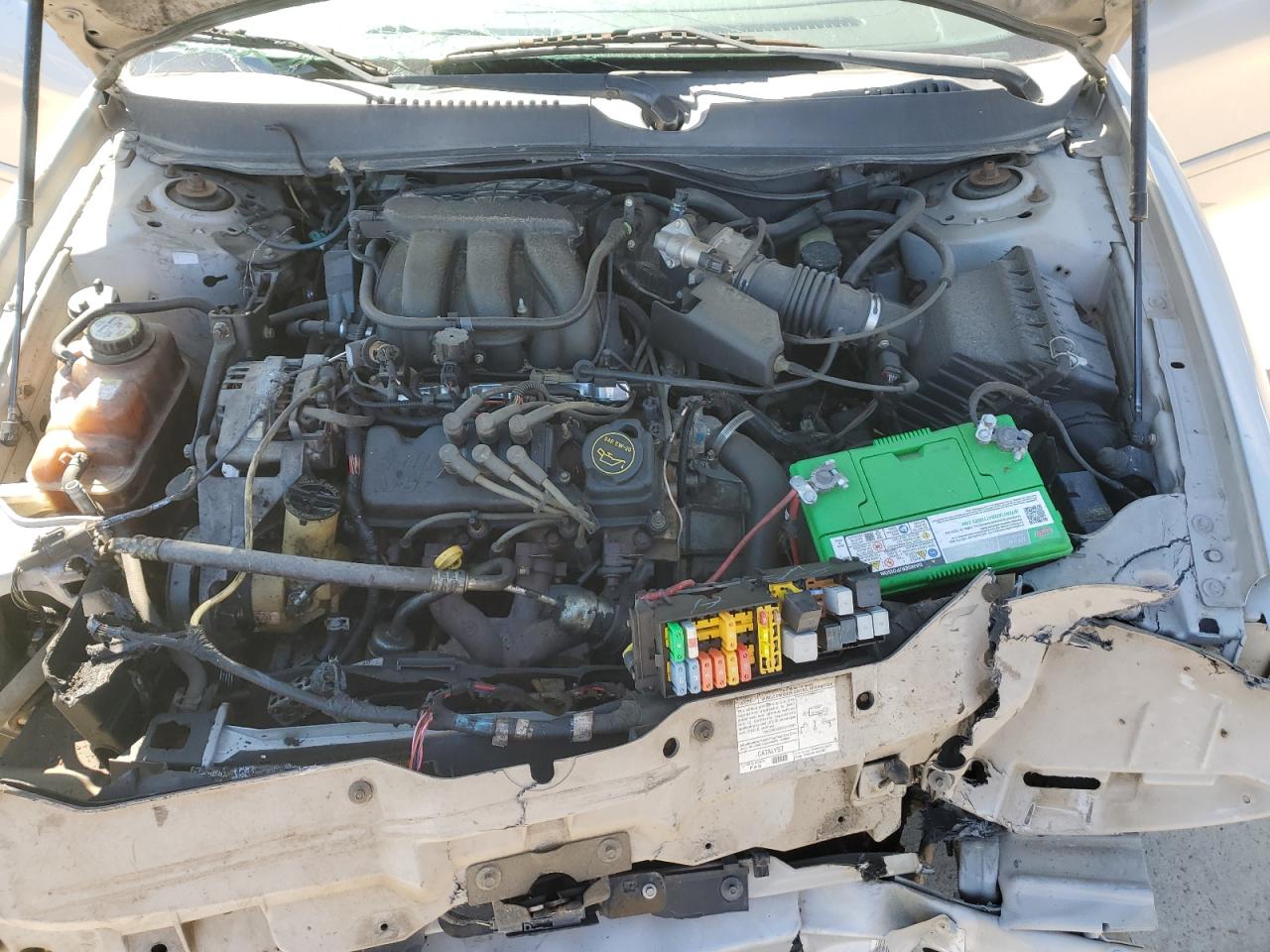 2007 Ford Taurus Sel Серебряный vin: 1FAFP56U47A136042 Damage: Left Front Rail, Kinked, > 12 Inches